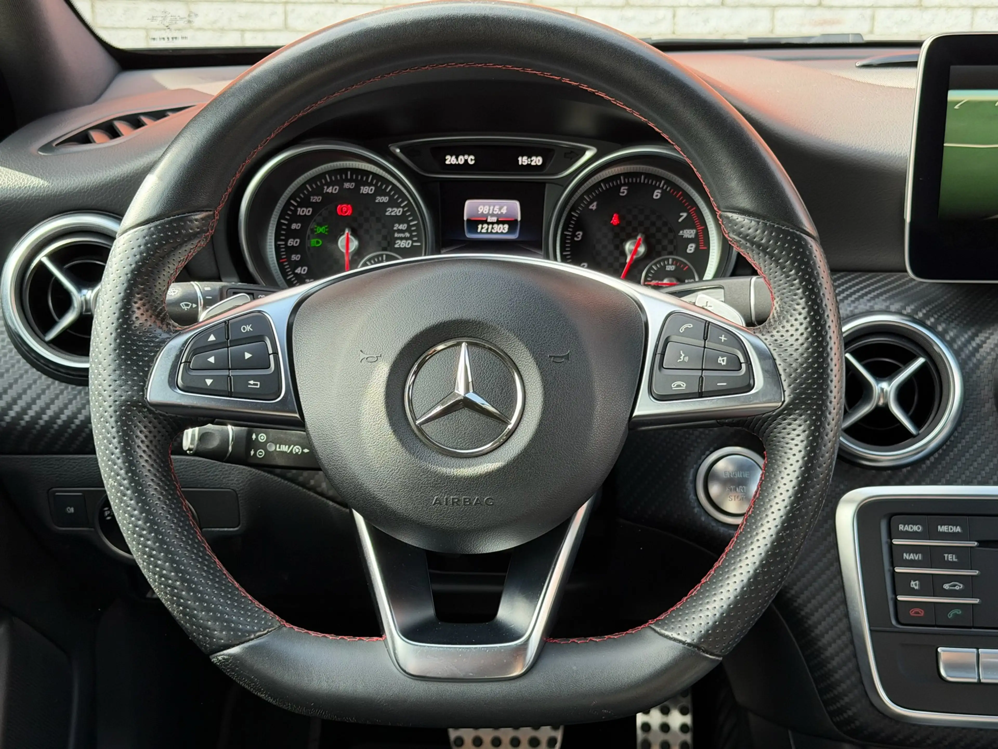 Mercedes-Benz A 160 AMG Pano Night Camera Climate 18" — photo 27