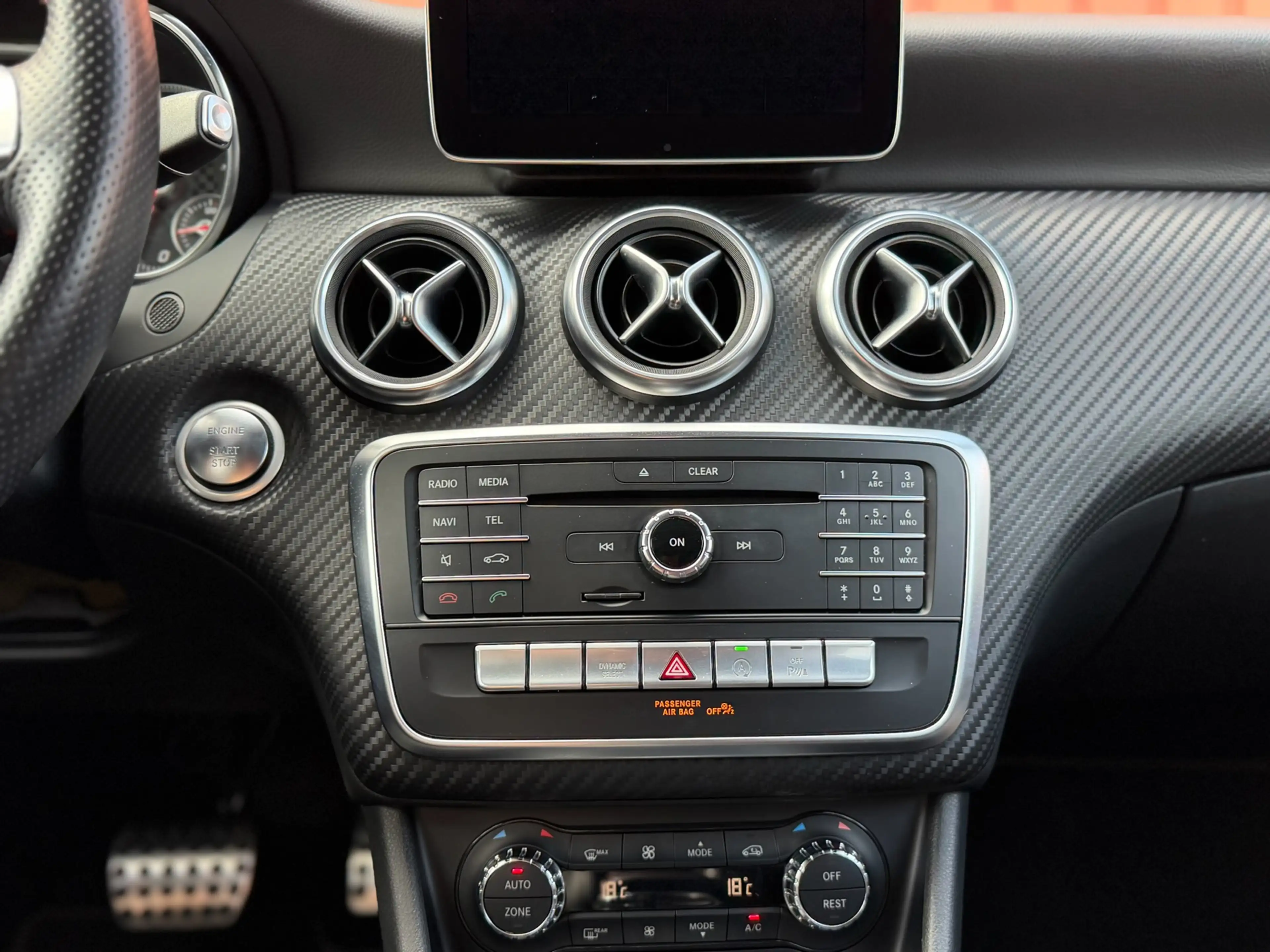 Mercedes-Benz A 160 AMG Pano Night Camera Climate 18" — photo 19