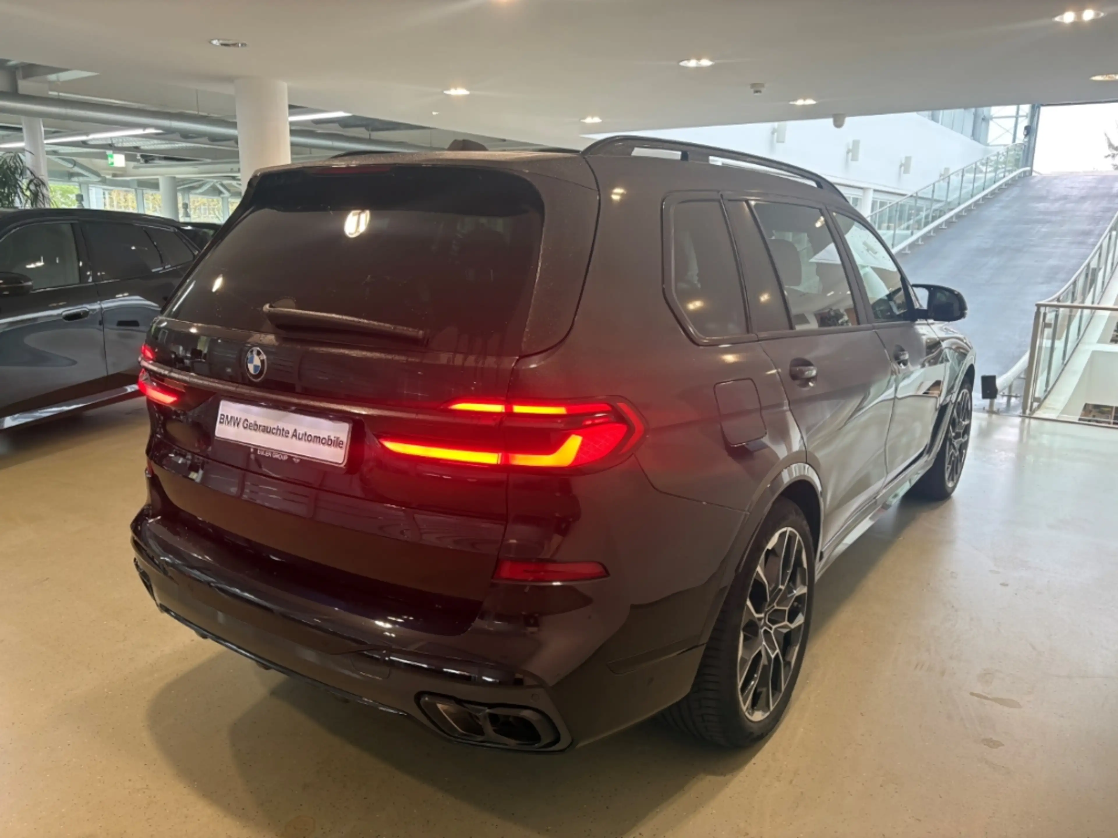 BMW X7 i xDrive Sportpaket Luftfederung AD Niveau StandHZ — photo 3