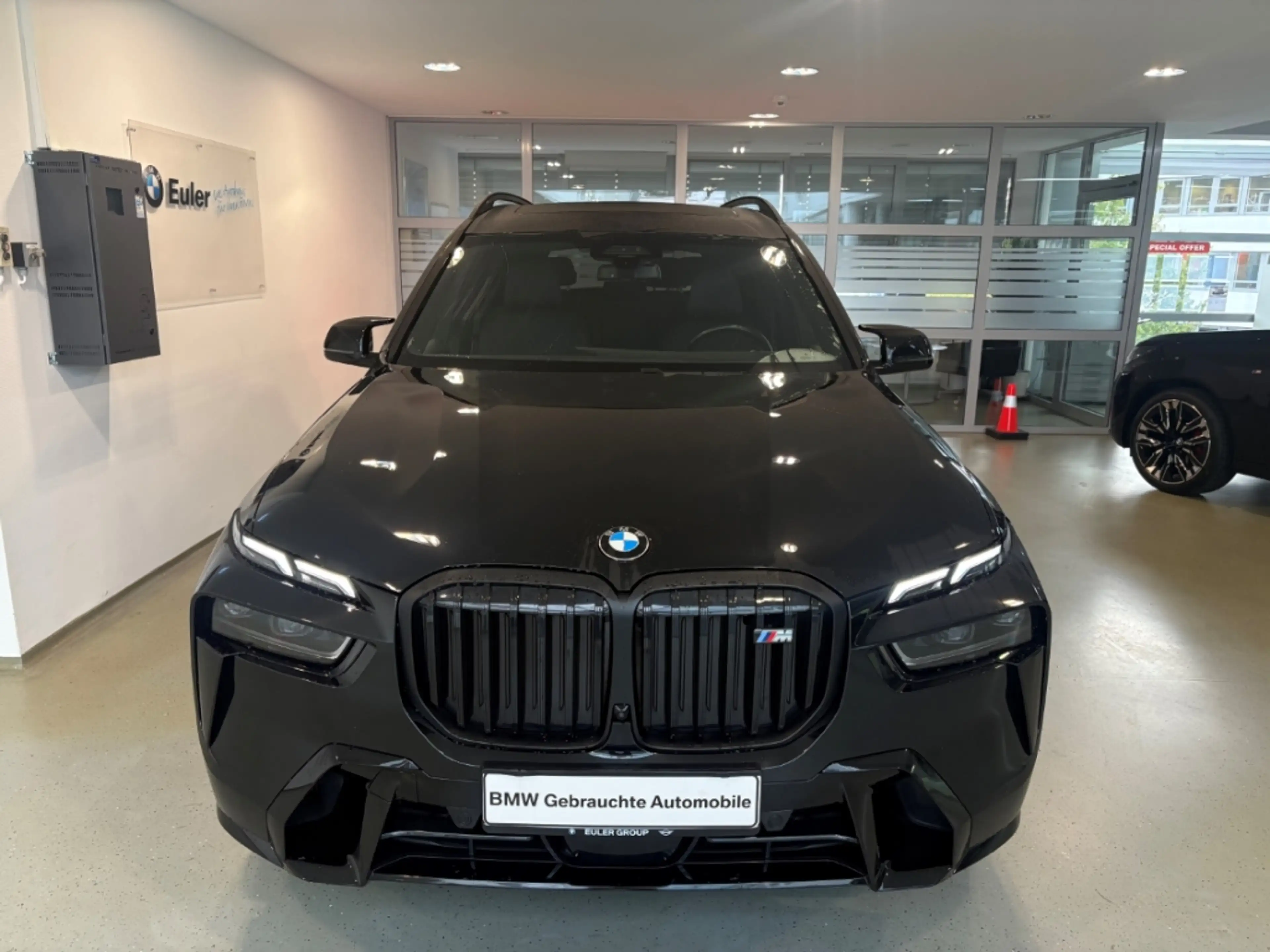 BMW X7 i xDrive Sportpaket Luftfederung AD Niveau StandHZ — photo 2