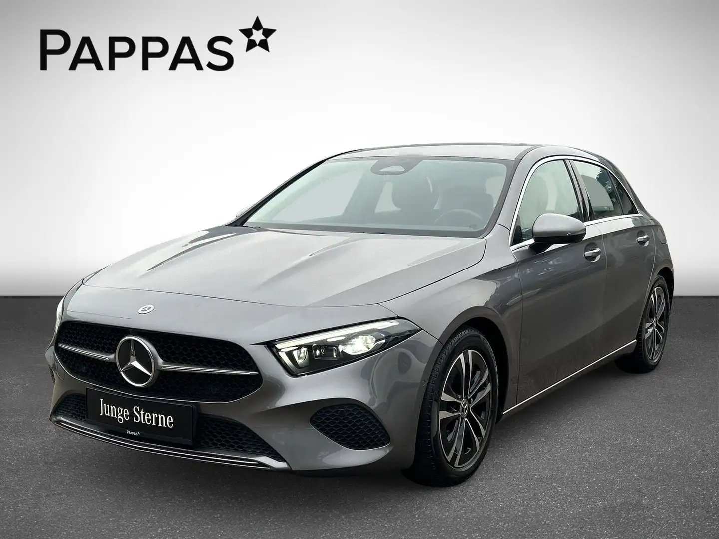 Mercedes-Benz A 180 d Kompaktlimousine Österreich-Edition Progressive Gris - 2