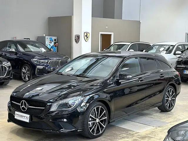 Mercedes-Benz CLA 220 d SW Sport 4matic auto - 18" - Camera - Navigatore