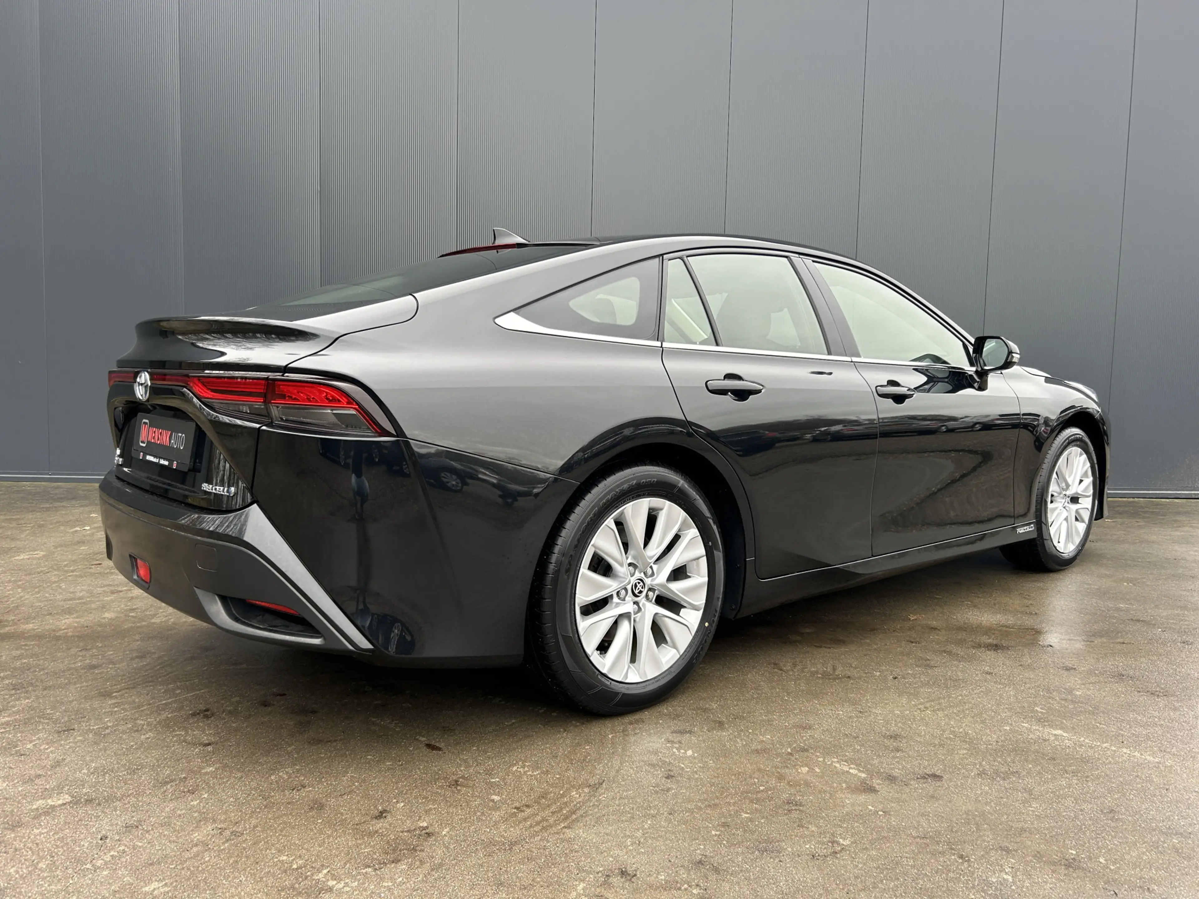 Toyota Mirai WATERSTOF H2 DYNAMIC JBL AUDIO APPLE CARPLAY NAVI — photo 3