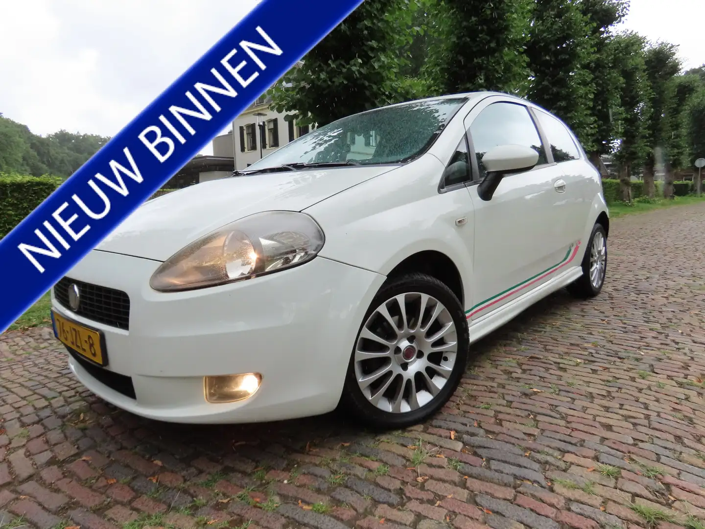 Fiat Grande Punto 1.4 NeroBianco Airco Cruiseontrol Lm Velgen Wit - 1