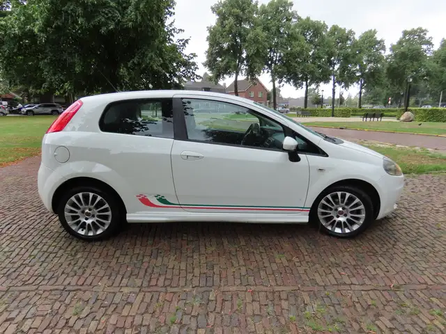 Fiat Grande Punto view 6