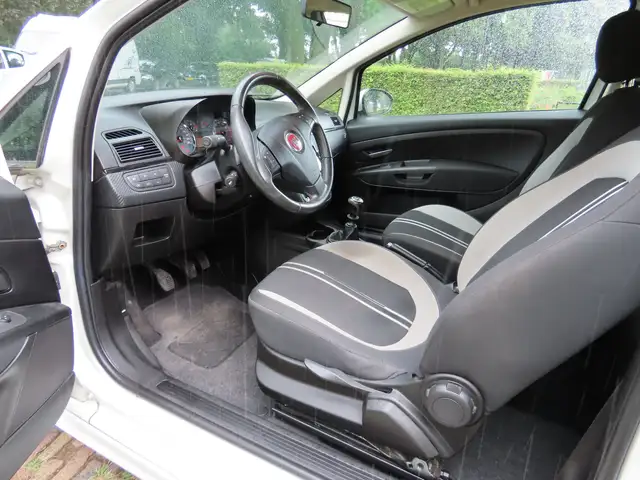 Fiat Grande Punto view 7