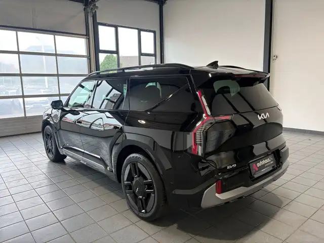 Kia Ev9 view 4