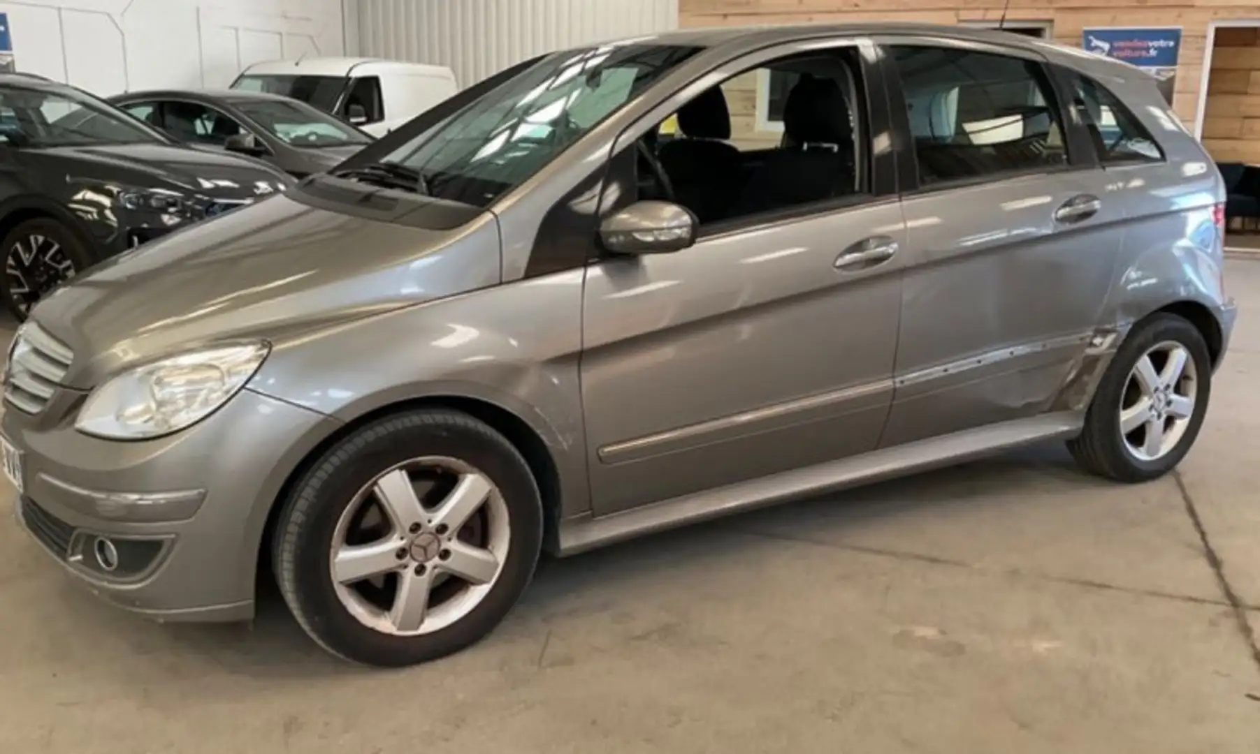 Mercedes-Benz B 180 180 CDI PACK DESIGN CVT Grijs - 1