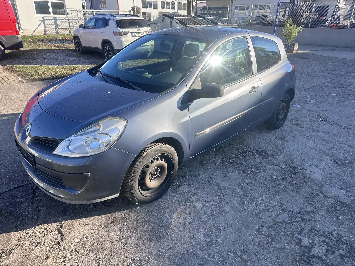 Renault Clio Expression - 1