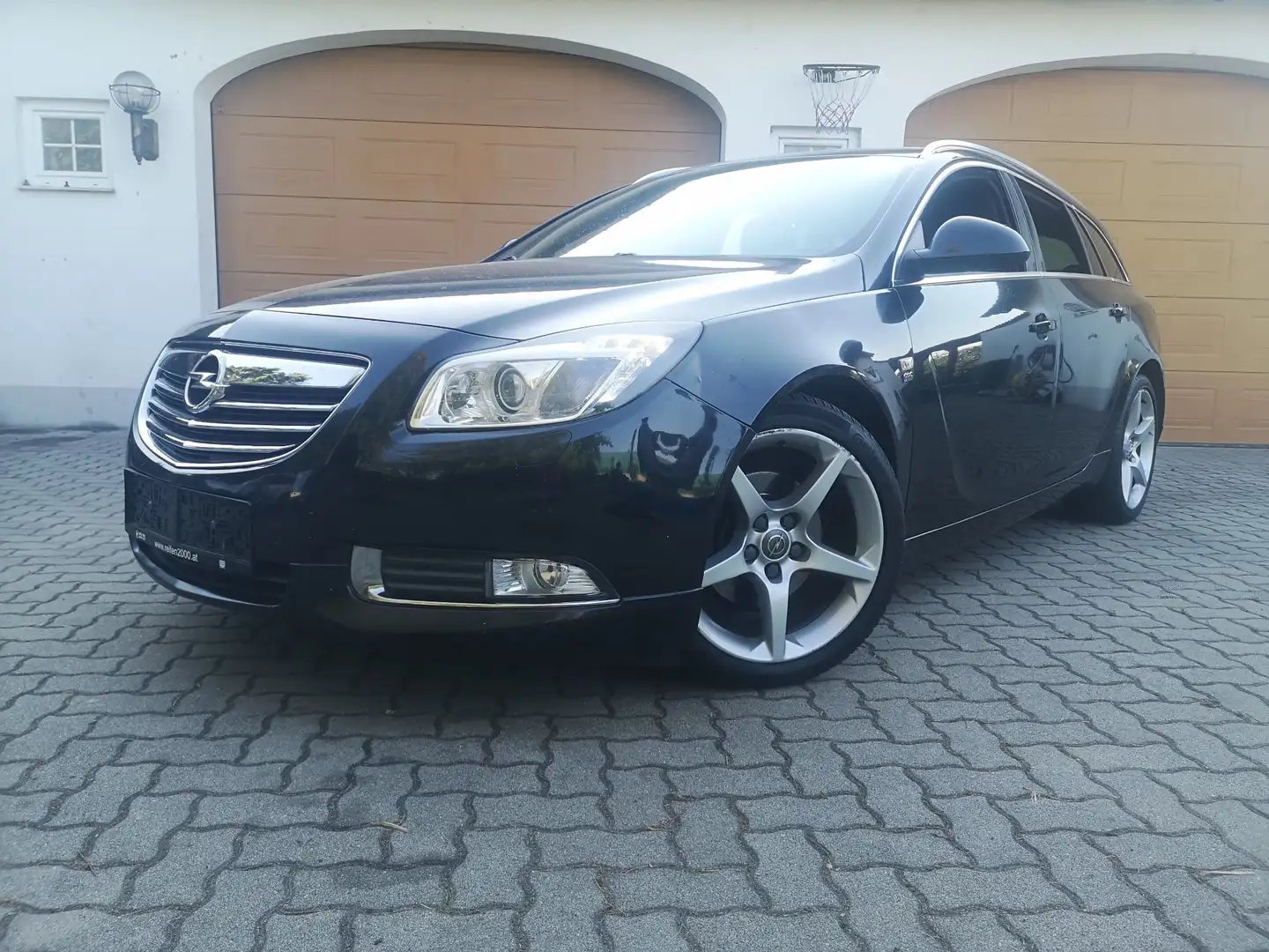 Opel Insignia 2,0 BiTurbo Sport OPC-line Neue pickerl 10/2027 Schwarz - 1