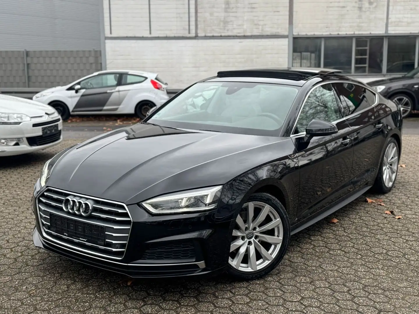 Audi A5 Sportback 40 TFSI S-Line Panorama-Dach Schwarz - 1