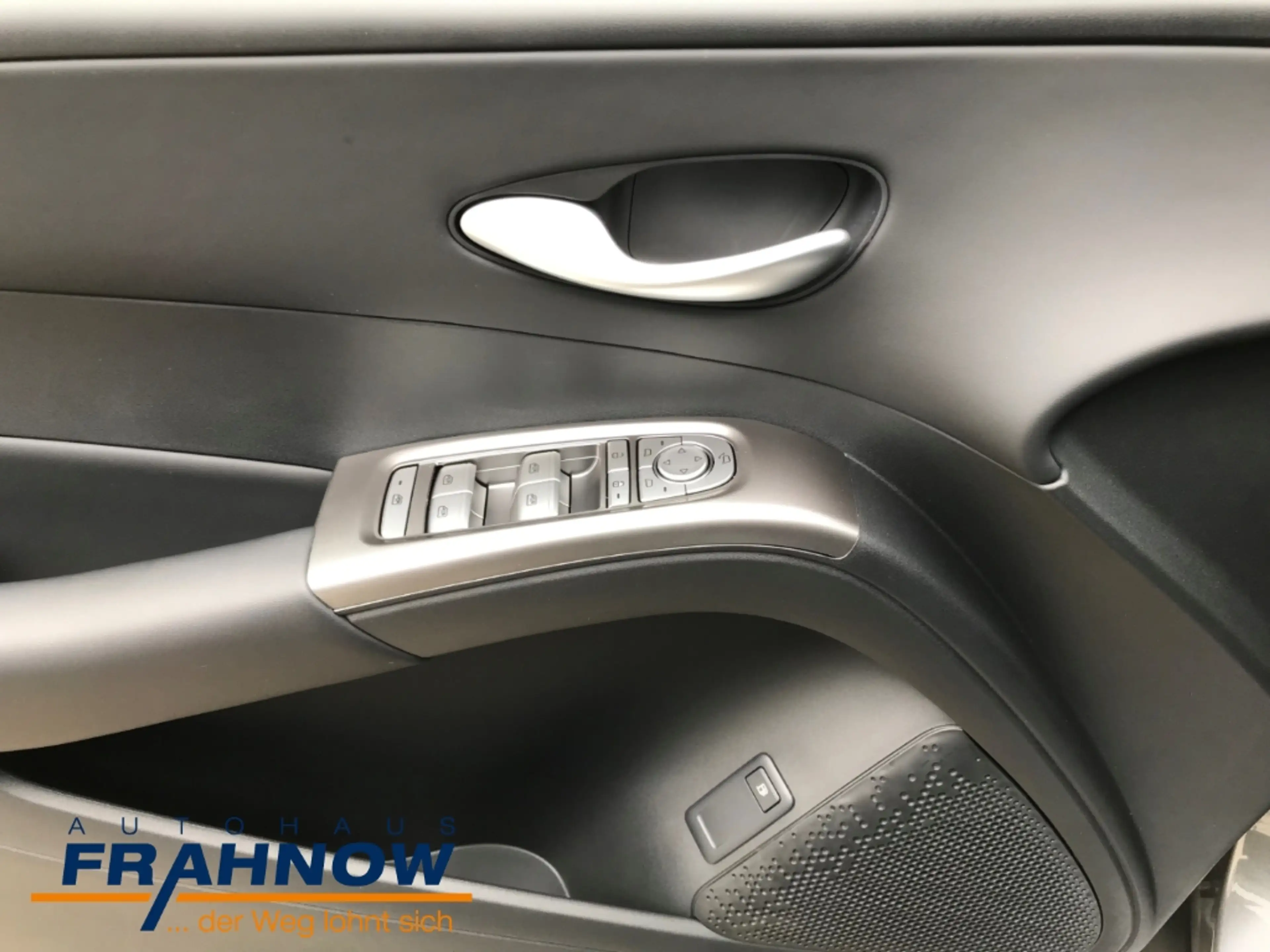BYD Dolphin G 1.5 DM-i PHEV 156 kW Comfort LED NAVI SHZ ACC NAVI — photo 7