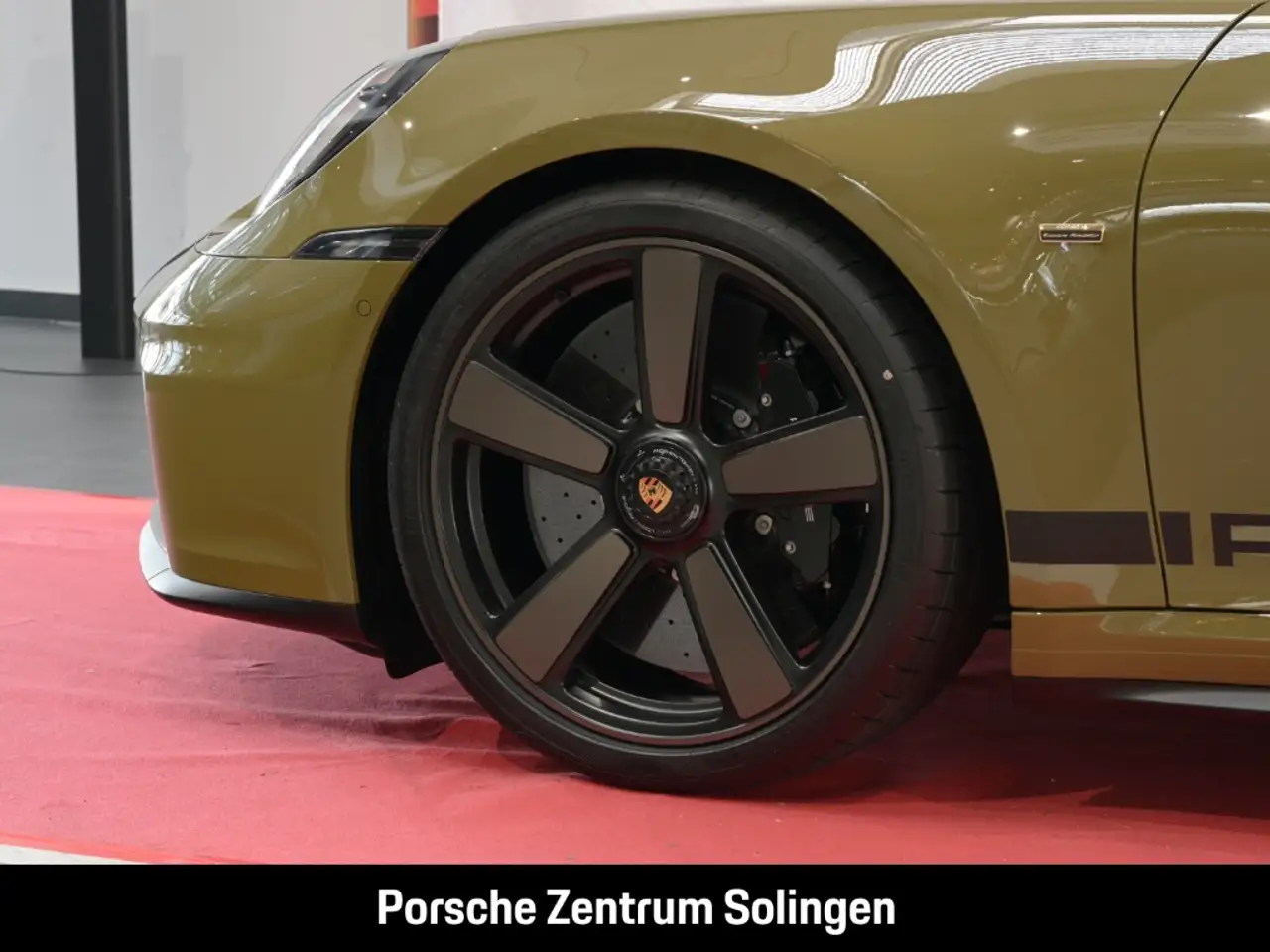 Porsche 992 911 Spirit 70 BURMESTER PCCB Lift 12