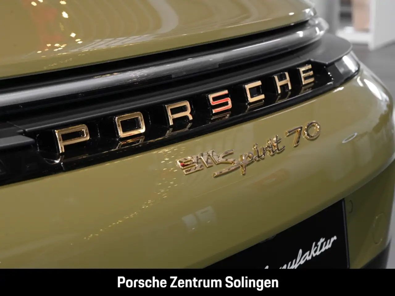 Porsche 992 911 Spirit 70 BURMESTER PCCB Lift 10