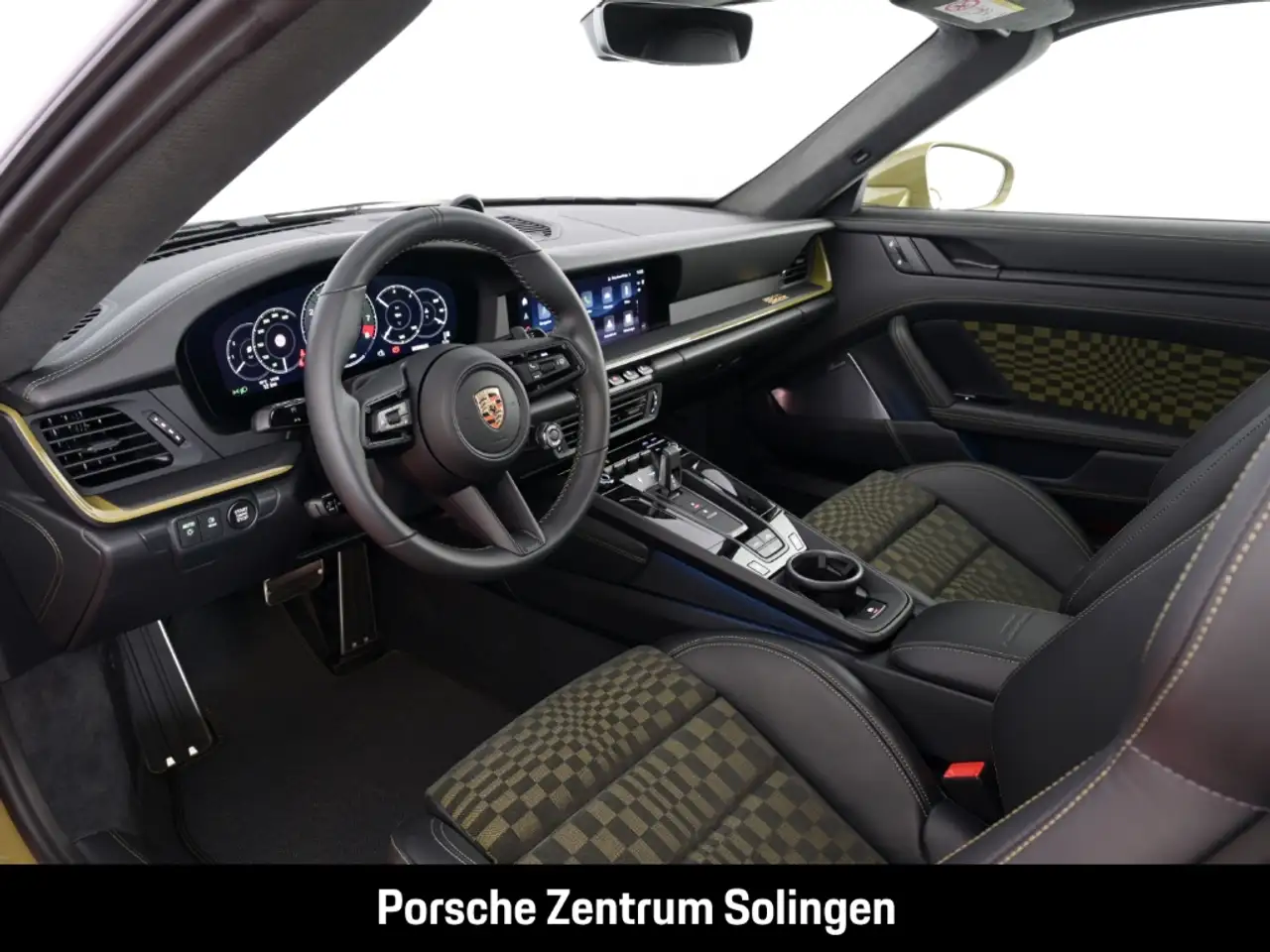 Porsche 992 911 Spirit 70 BURMESTER PCCB Lift 13