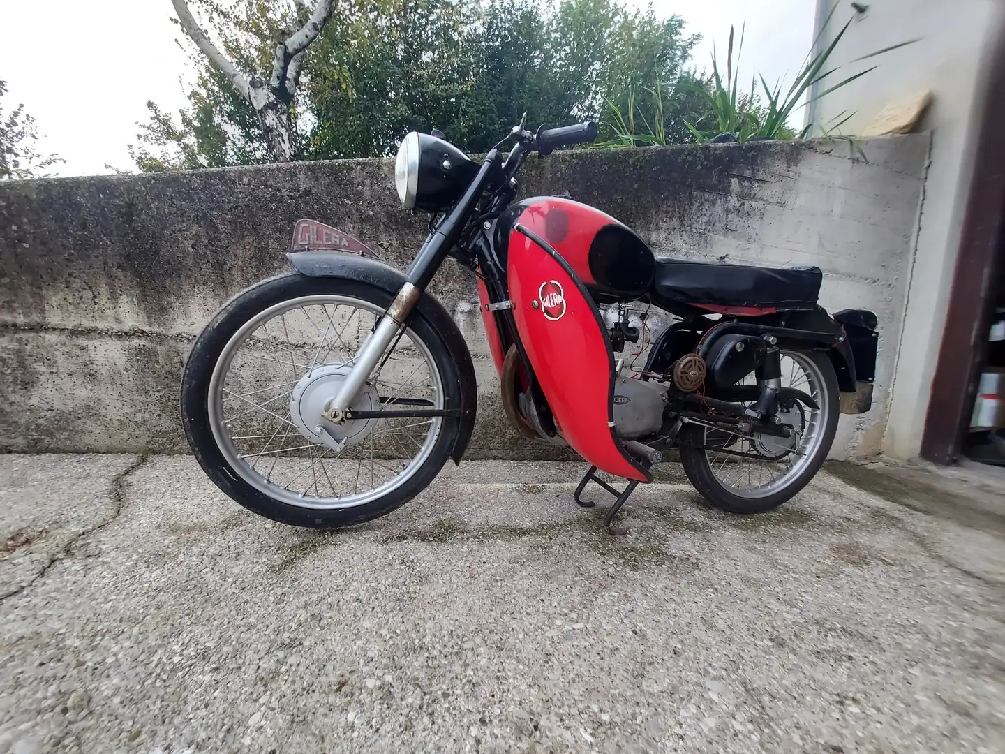 Gilera 125 sport crna - 1