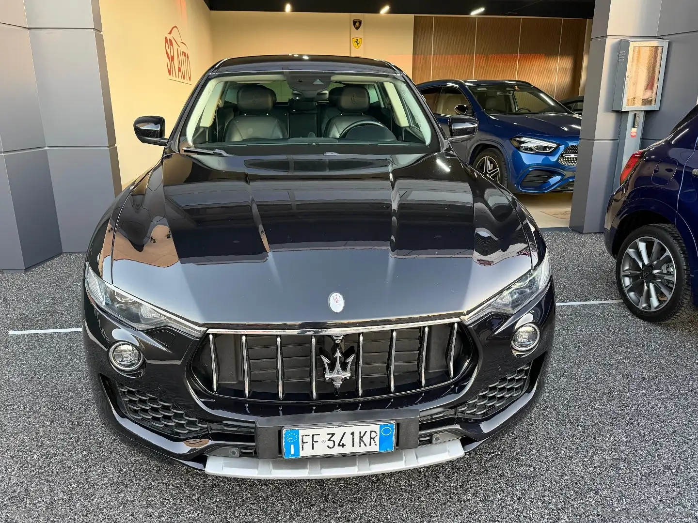 Maserati Levante V6 Diesel 275 CV AWD Noir - 2