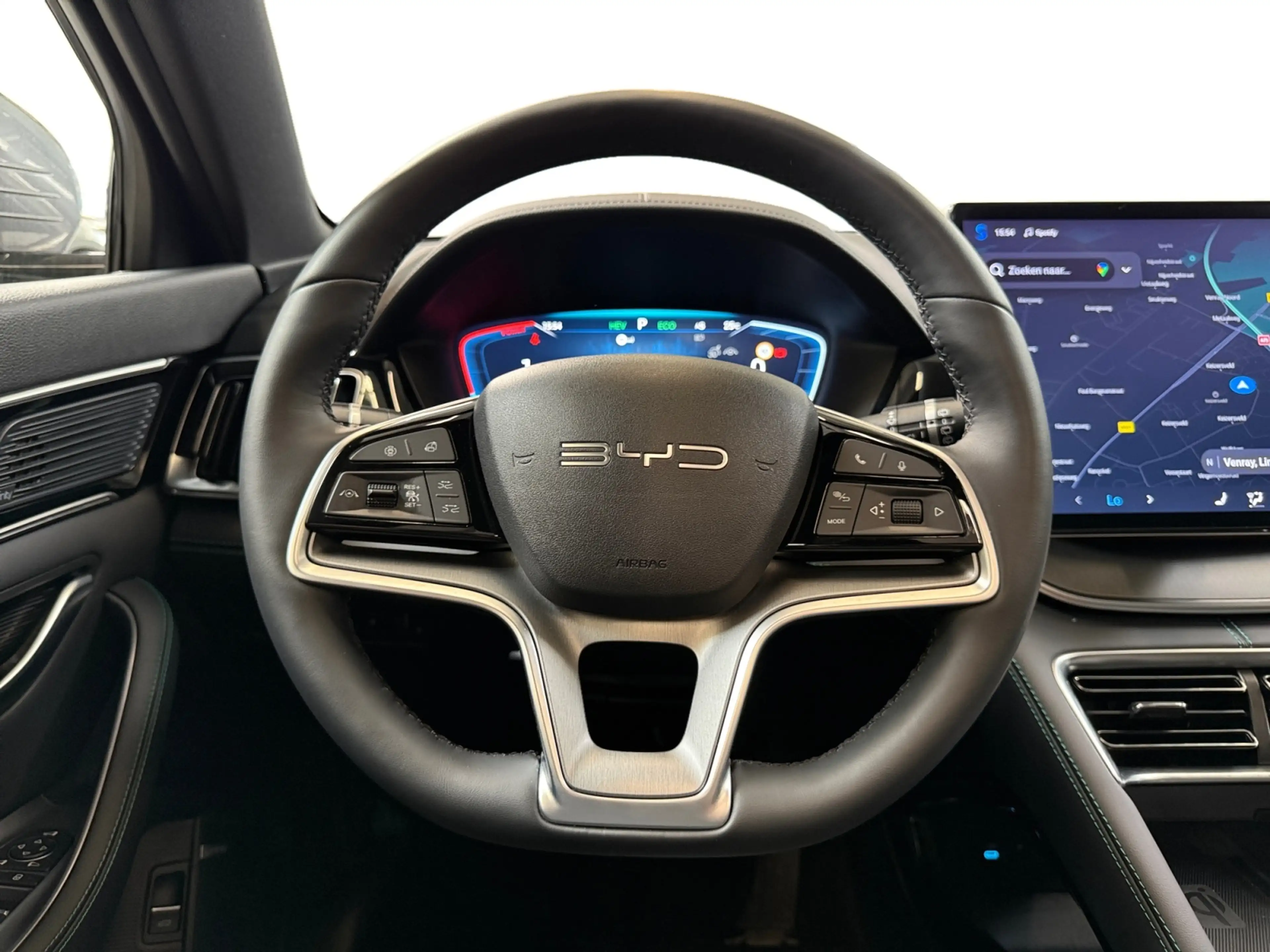 BYD Seal U 1.5 DM-i FWD Boost I PHEV I Panoramadak I 360 Came — photo 12