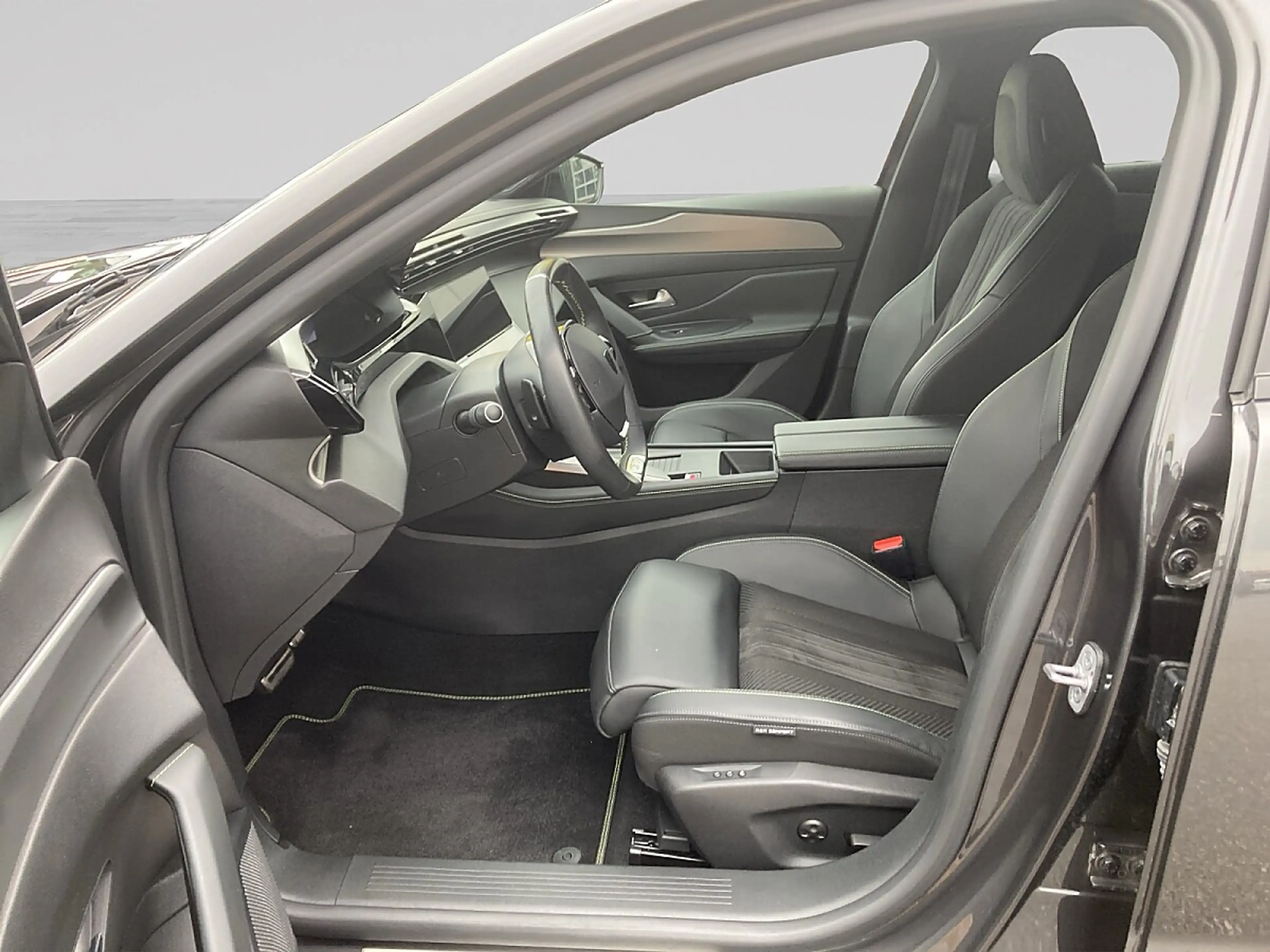 Peugeot 408 PureTech 130 S&S EAT8 GT — photo 6