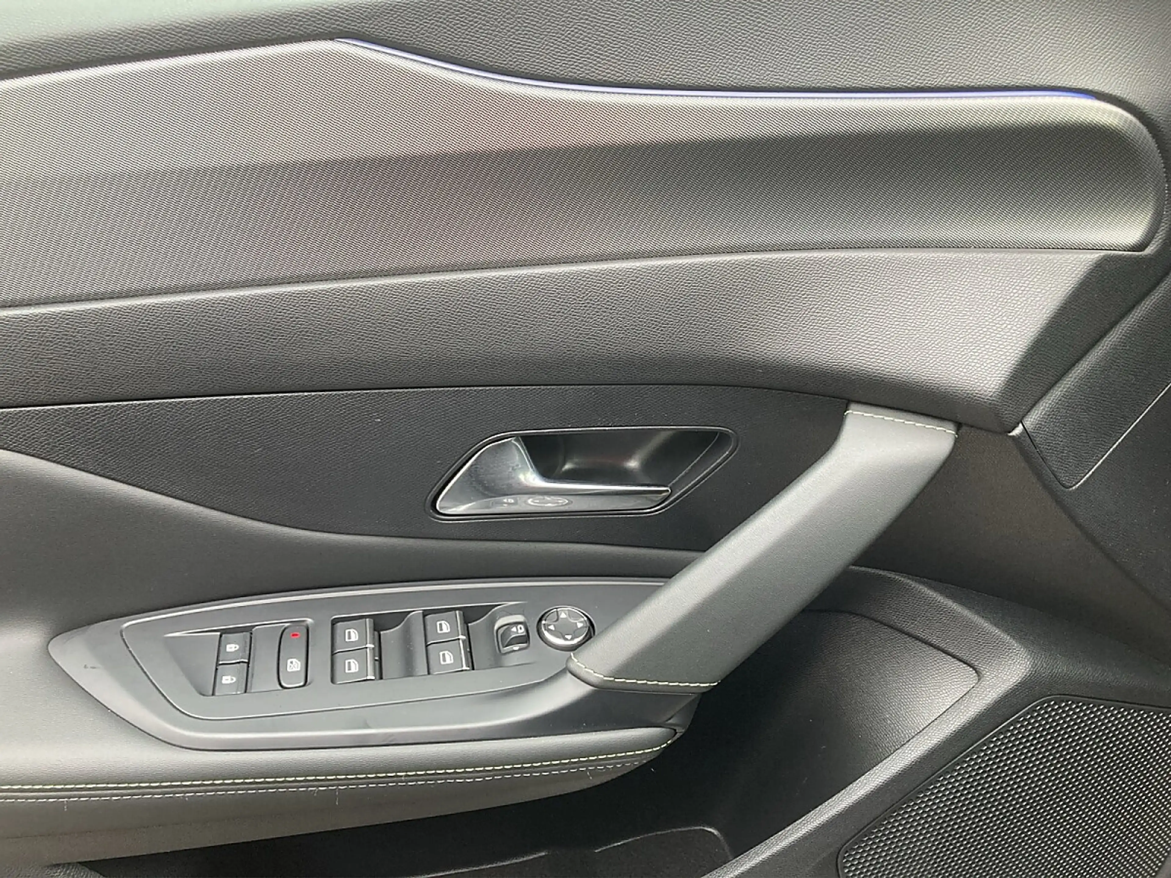 Peugeot 408 PureTech 130 S&S EAT8 GT — photo 14