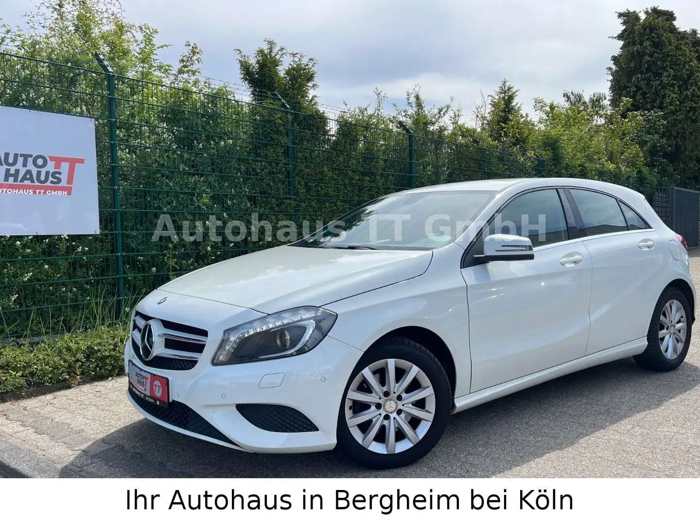 Mercedes-Benz A 180 Style Bi-Xenon°PDS°Sitz-Hz°Teilleder°Navi° Blanc - 1