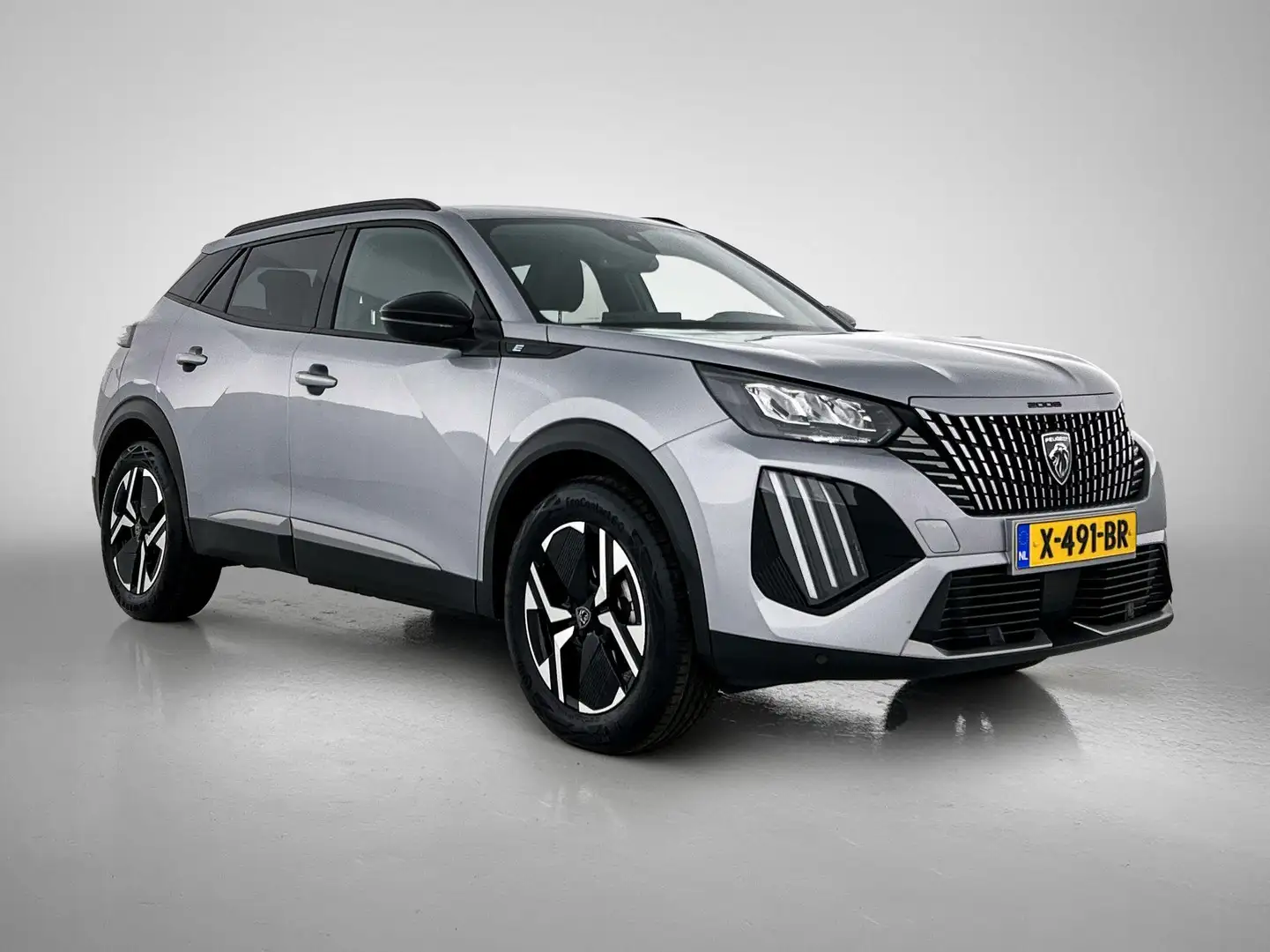 Peugeot e-2008 SUV EV Allure 54 kWh 156pk | NIEUW MODEL! | 406km Szary - 2