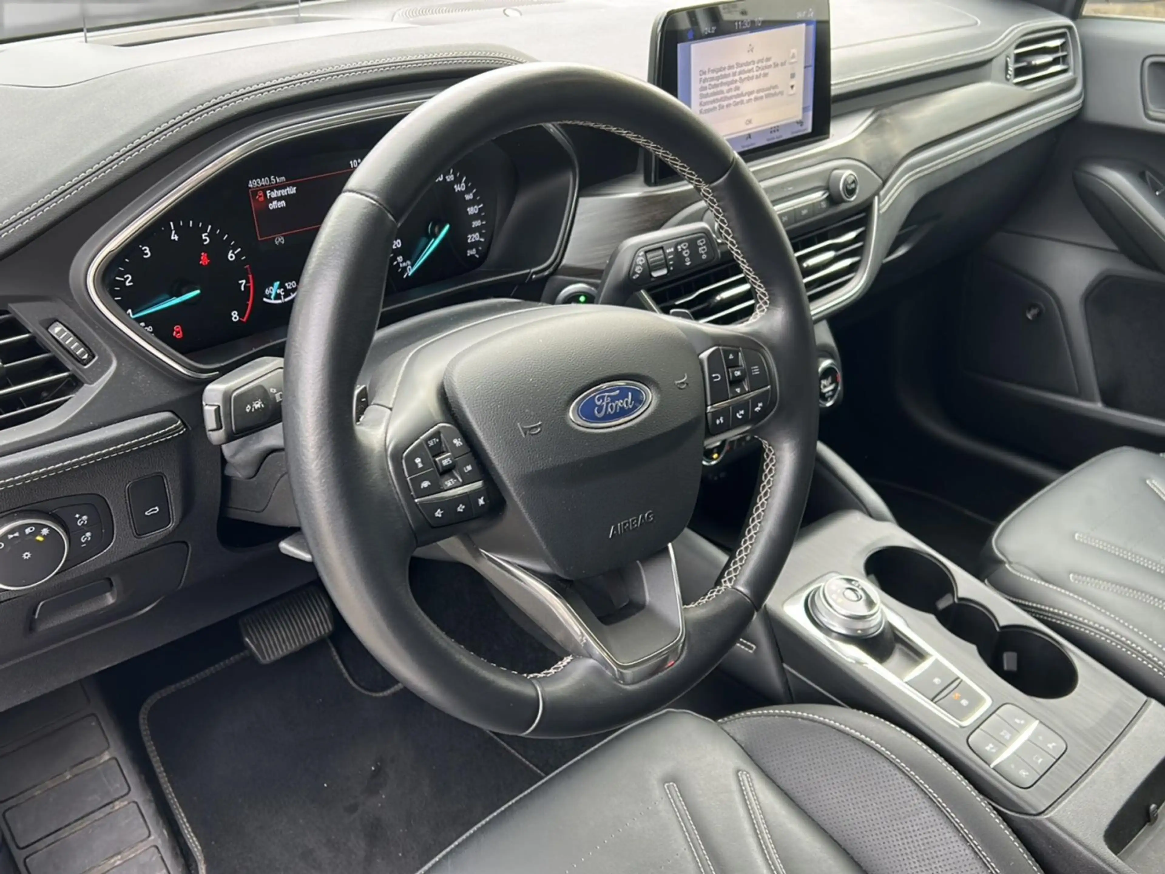 Ford Focus Turnier 1.5 EcoBoost Vignale Aut. *StdHz* — photo 11