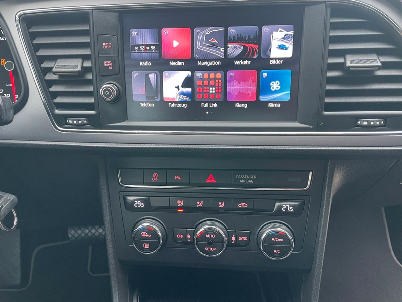 SEAT Leon 1.6TDi Style Automatik Kamera Navi LED — photo 14