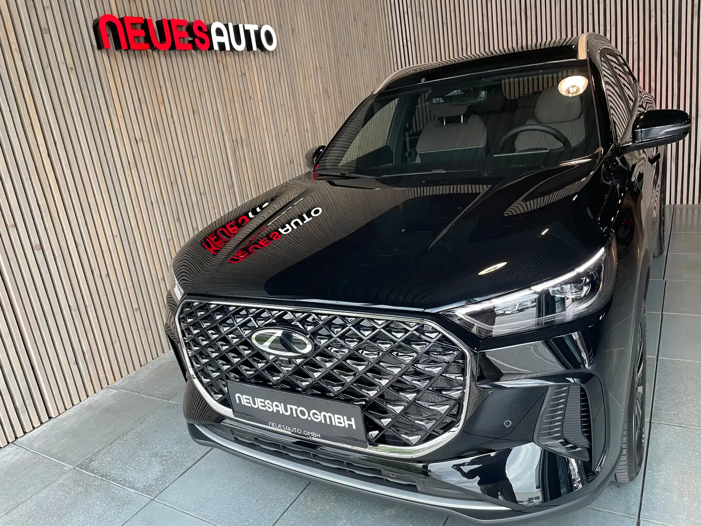 Chery Tiggo 8 PHEV - UNIQUE - * 7.Jahre Gar*7.Sitzer*Pano* Schwarz - 2