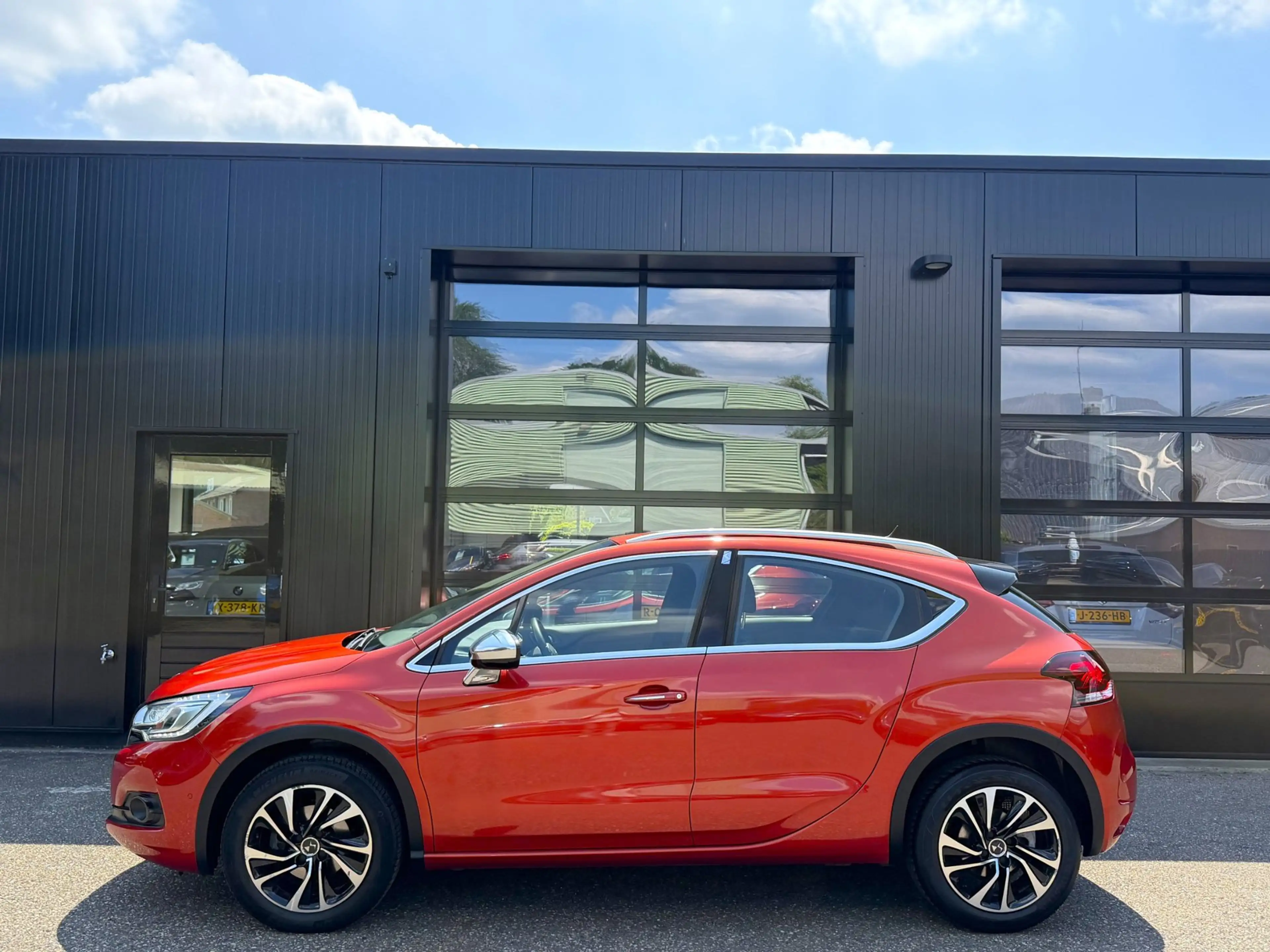 DS Automobiles DS 4 Crossback 1.2 Chic Orange Edition Camera Navigatie — photo 4