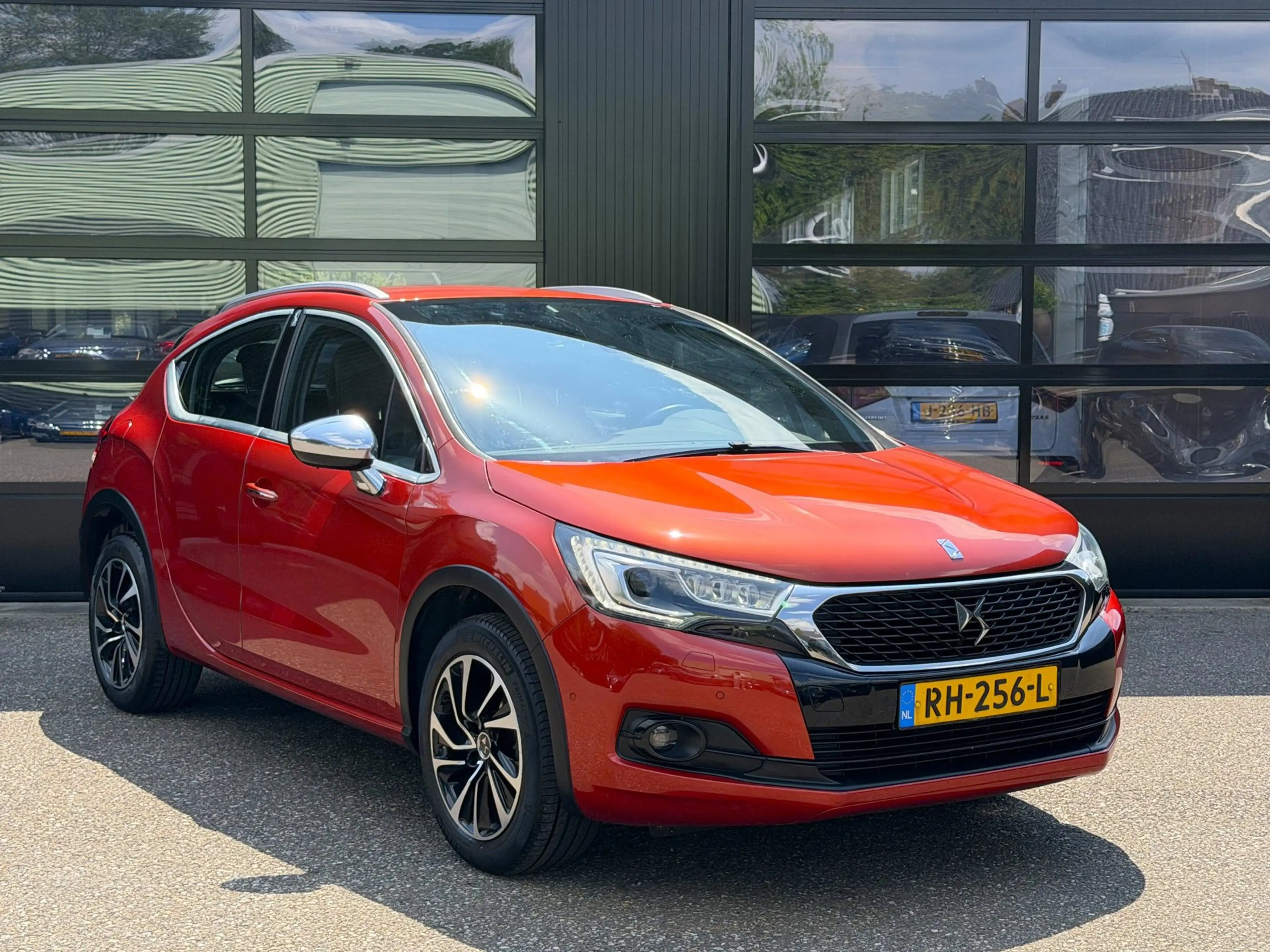 DS Automobiles DS 4 Crossback 1.2 Chic Orange Edition Camera Navigatie — photo 13