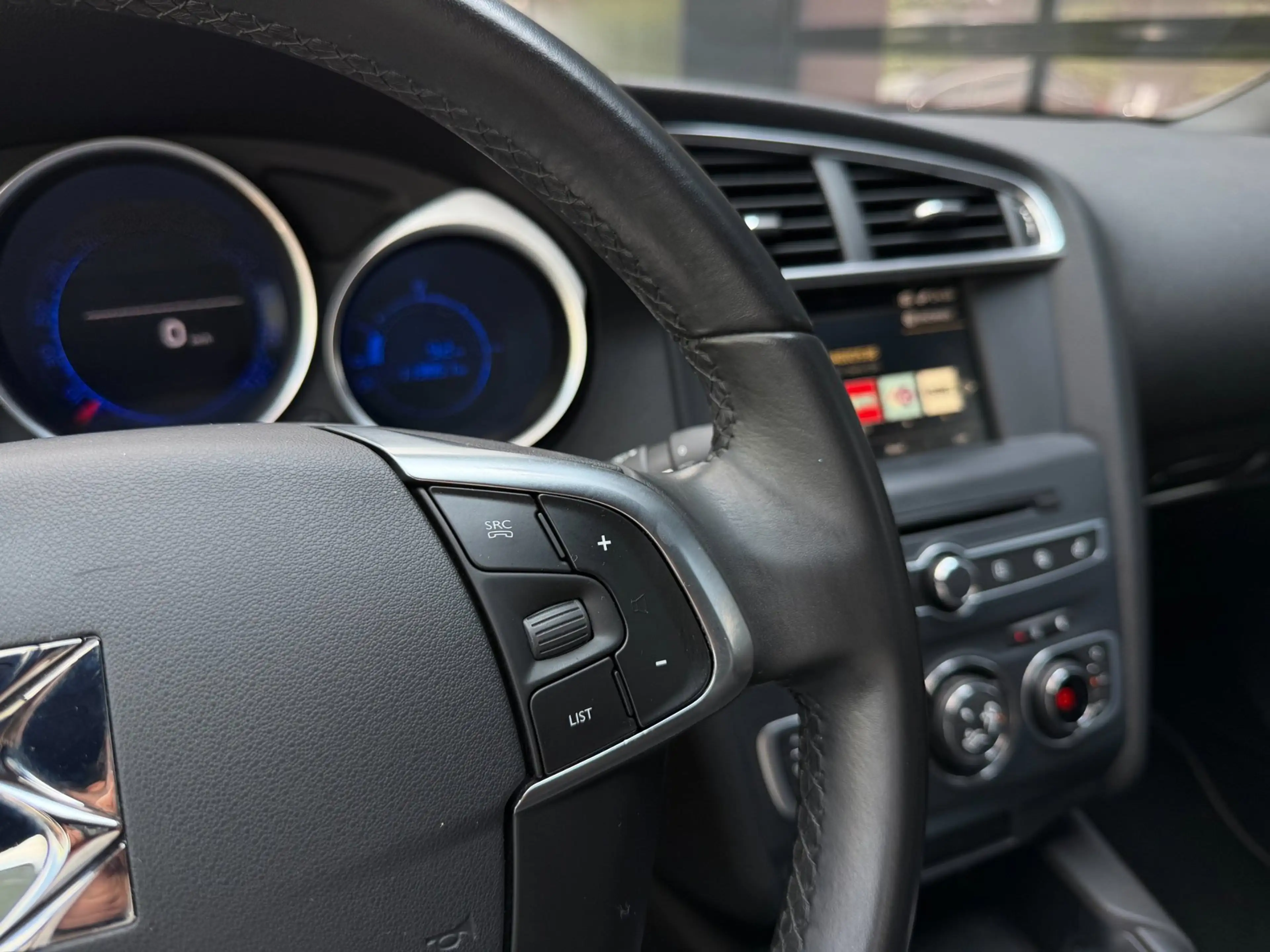 DS Automobiles DS 4 Crossback 1.2 Chic Orange Edition Camera Navigatie — photo 10