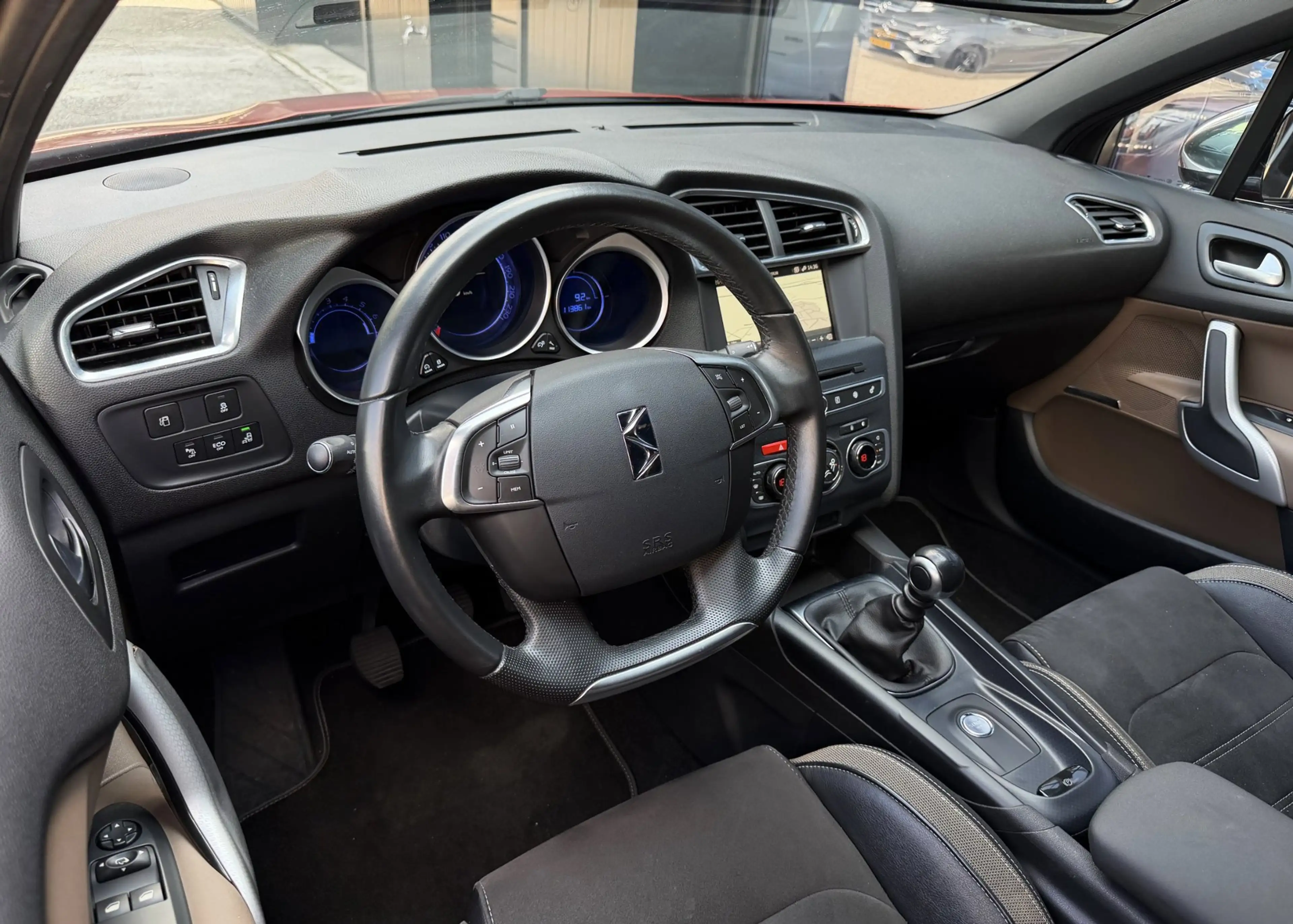 DS Automobiles DS 4 Crossback 1.2 Chic Orange Edition Camera Navigatie — photo 8