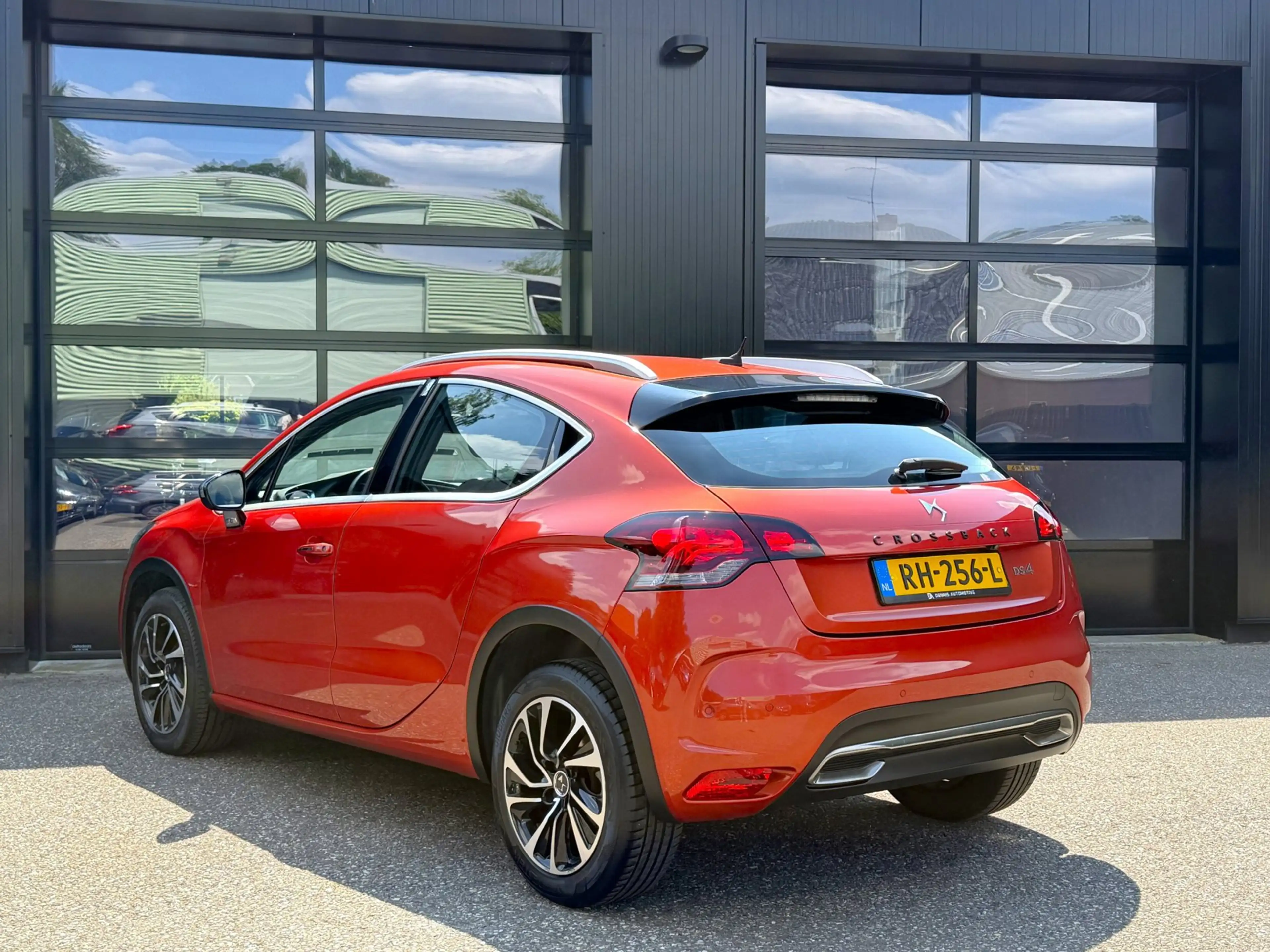 DS Automobiles DS 4 Crossback 1.2 Chic Orange Edition Camera Navigatie — photo 2