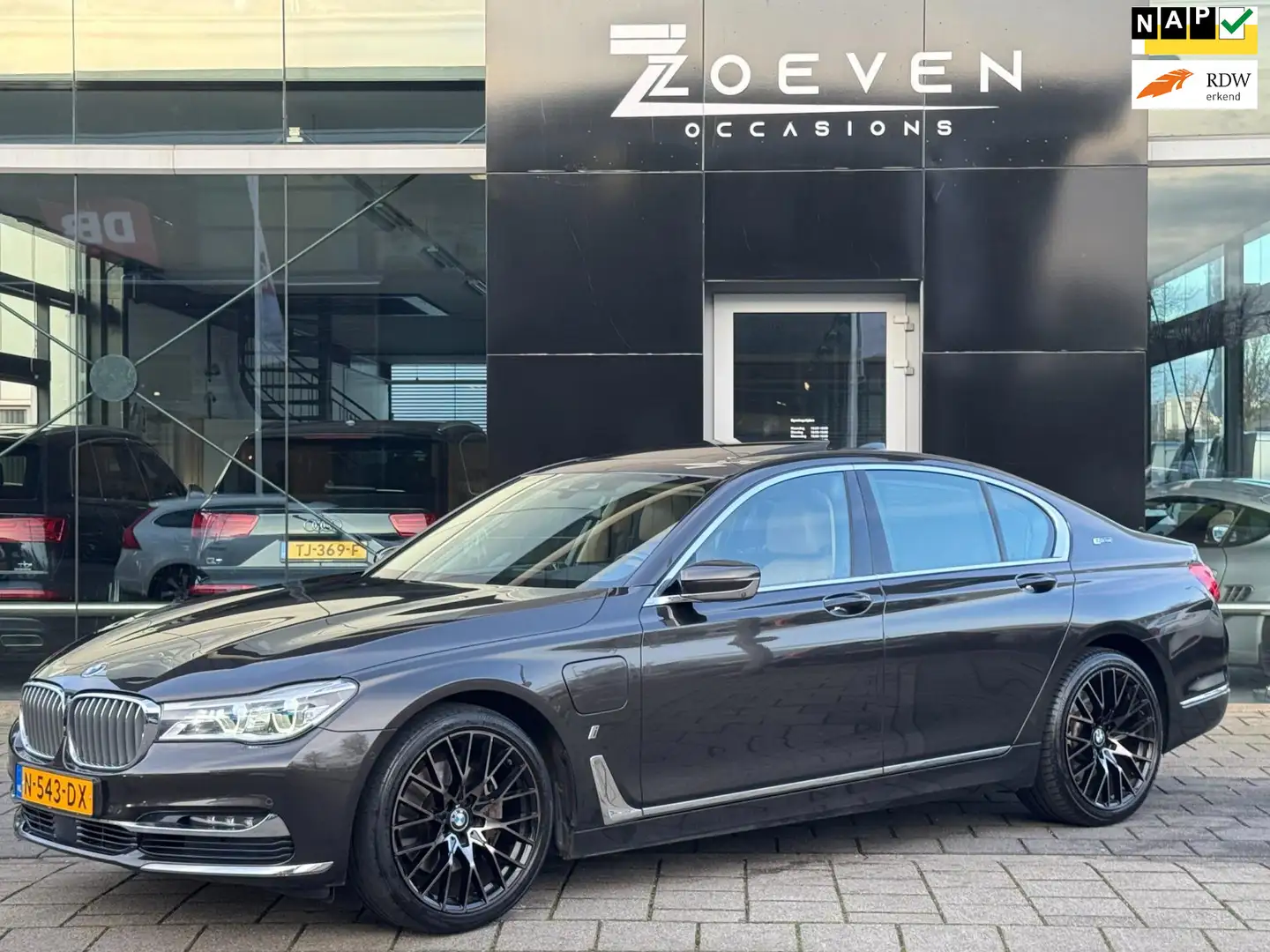 BMW 740 7-serie 740e iPerformance Brun - 1