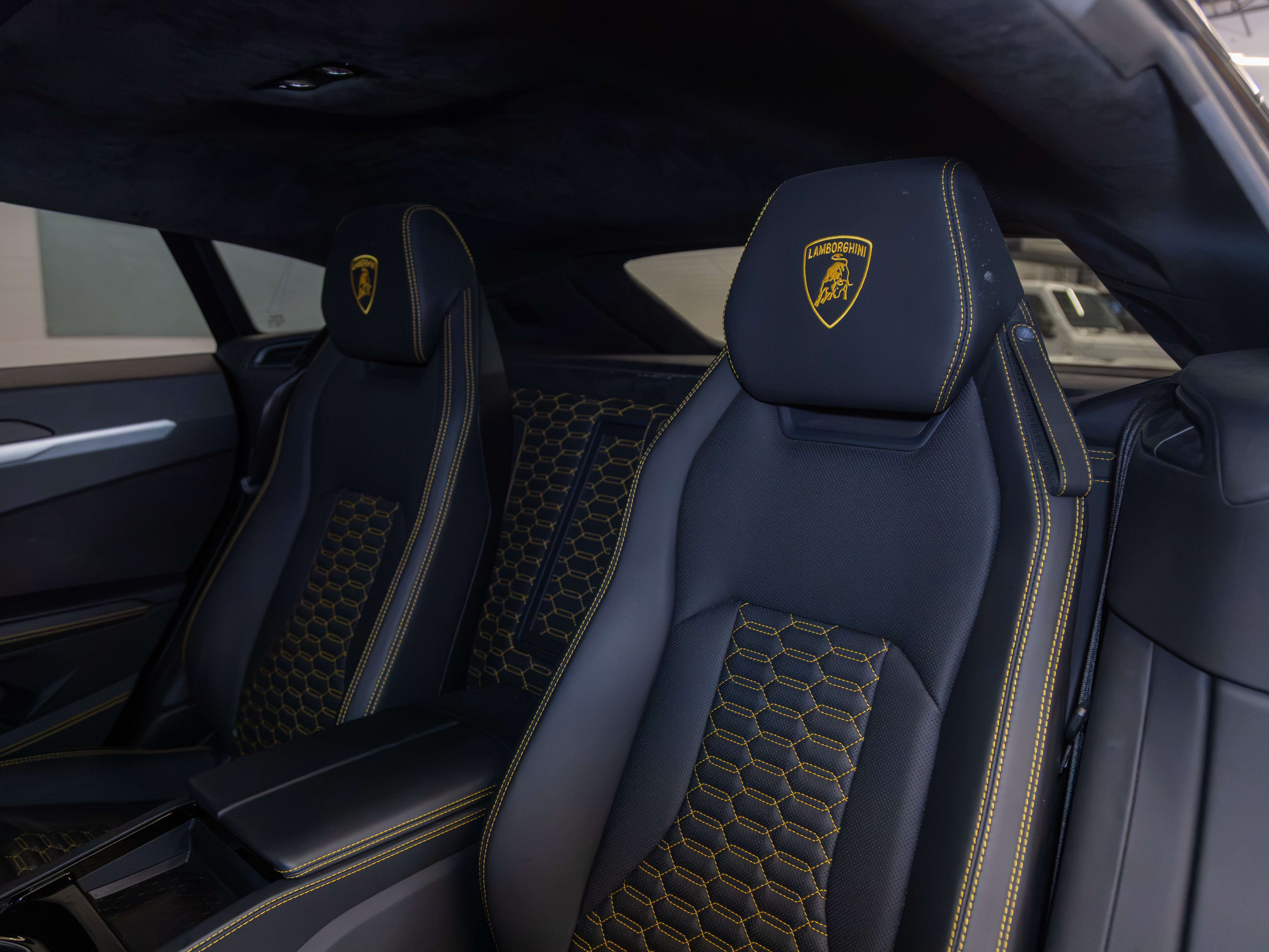 2020 Lamborghini Urus