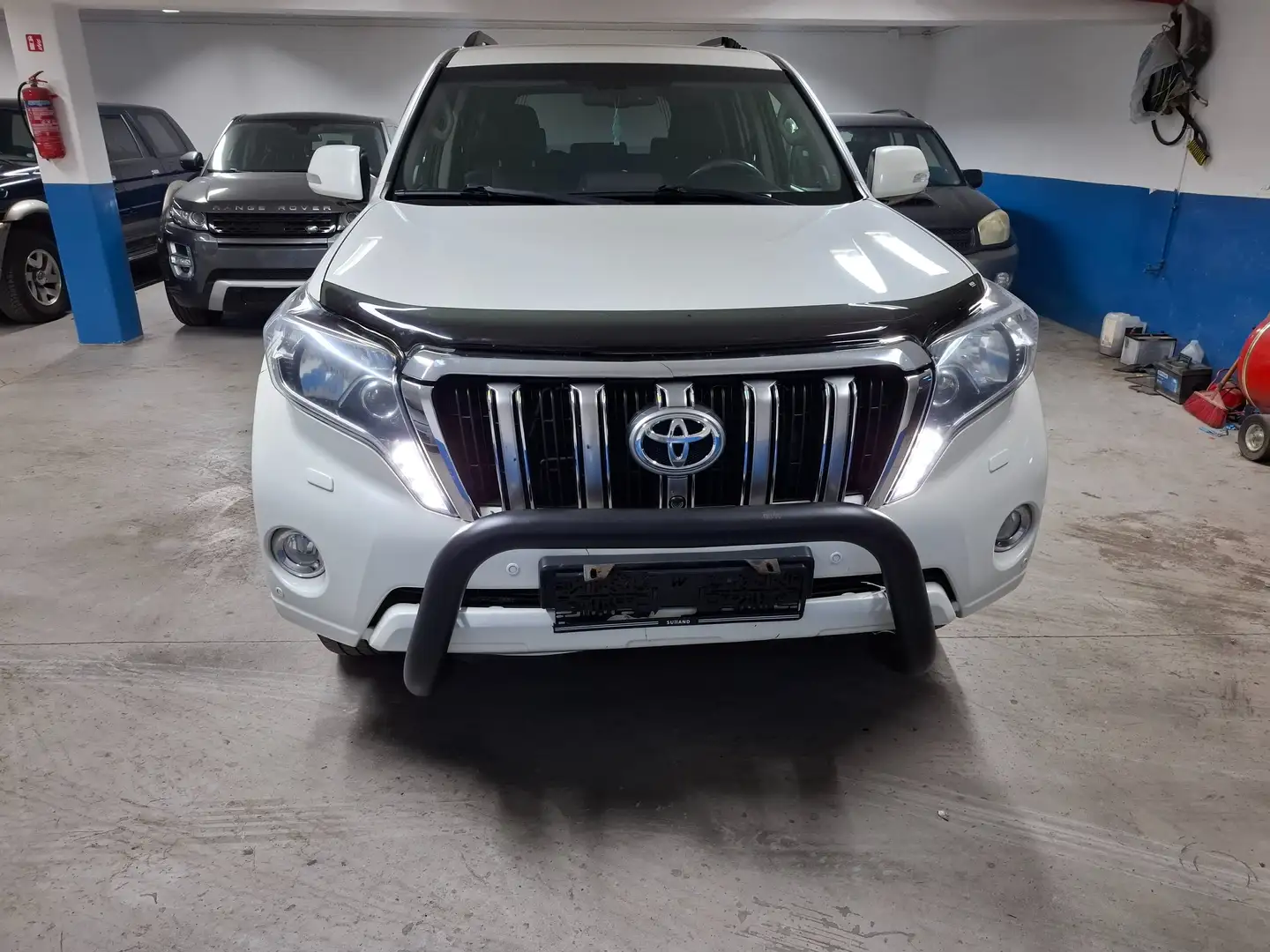 Toyota Land Cruiser Land Cruiser Prado Wit - 2