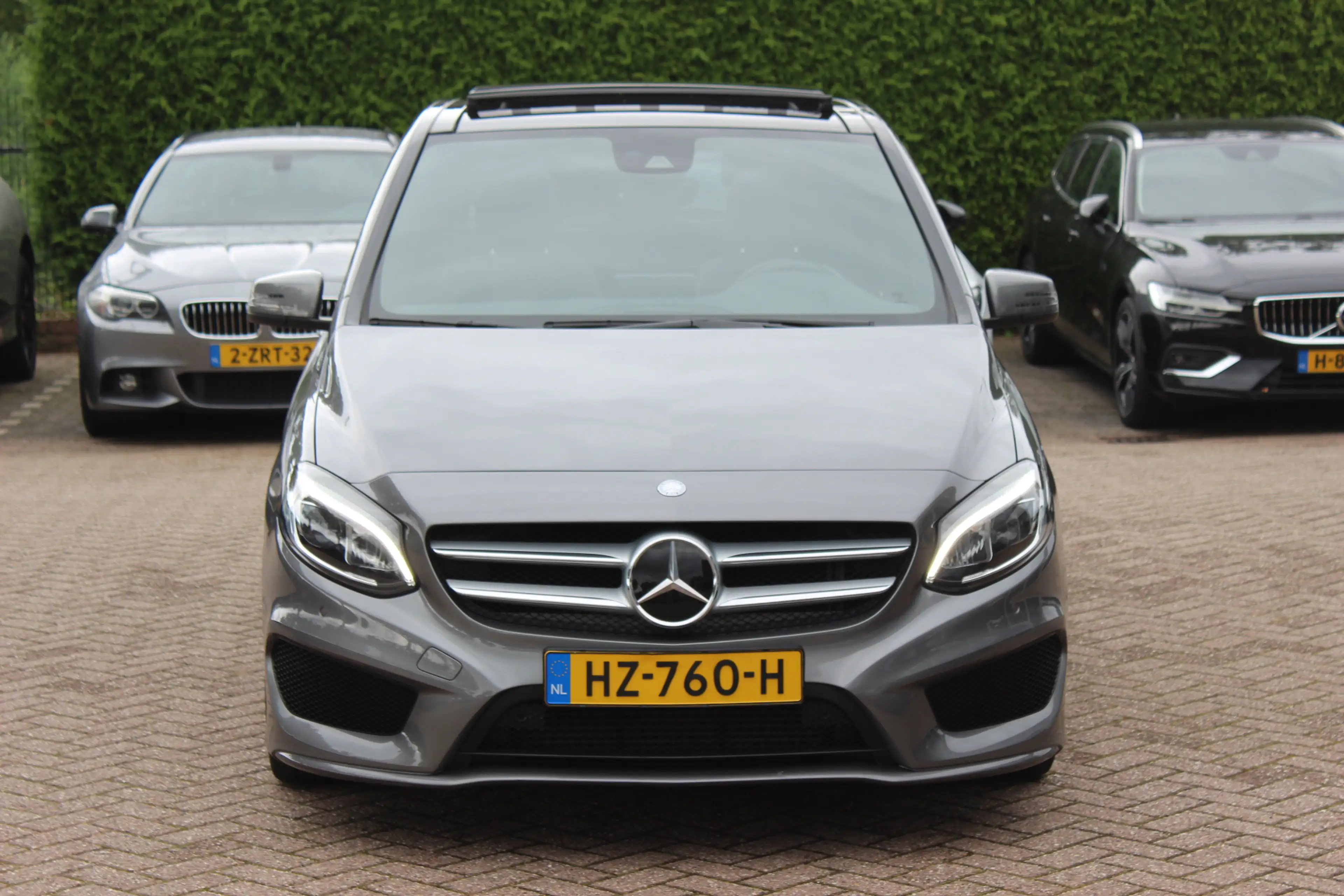Mercedes-Benz B 180 Ambition / Panoramadak / Camera / Leder&Alcantara — photo 8