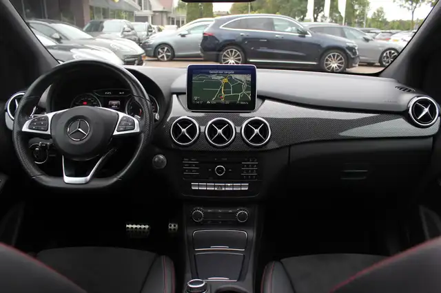 Mercedes-Benz B-Class view 2
