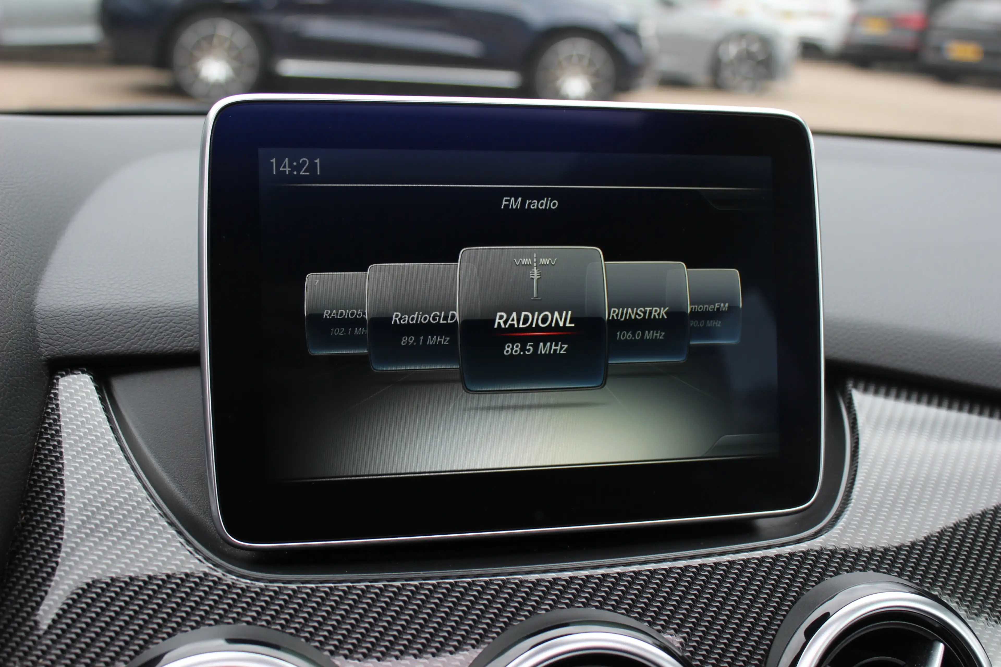 Mercedes-Benz B 180 Ambition / Panoramadak / Camera / Leder&Alcantara — photo 22