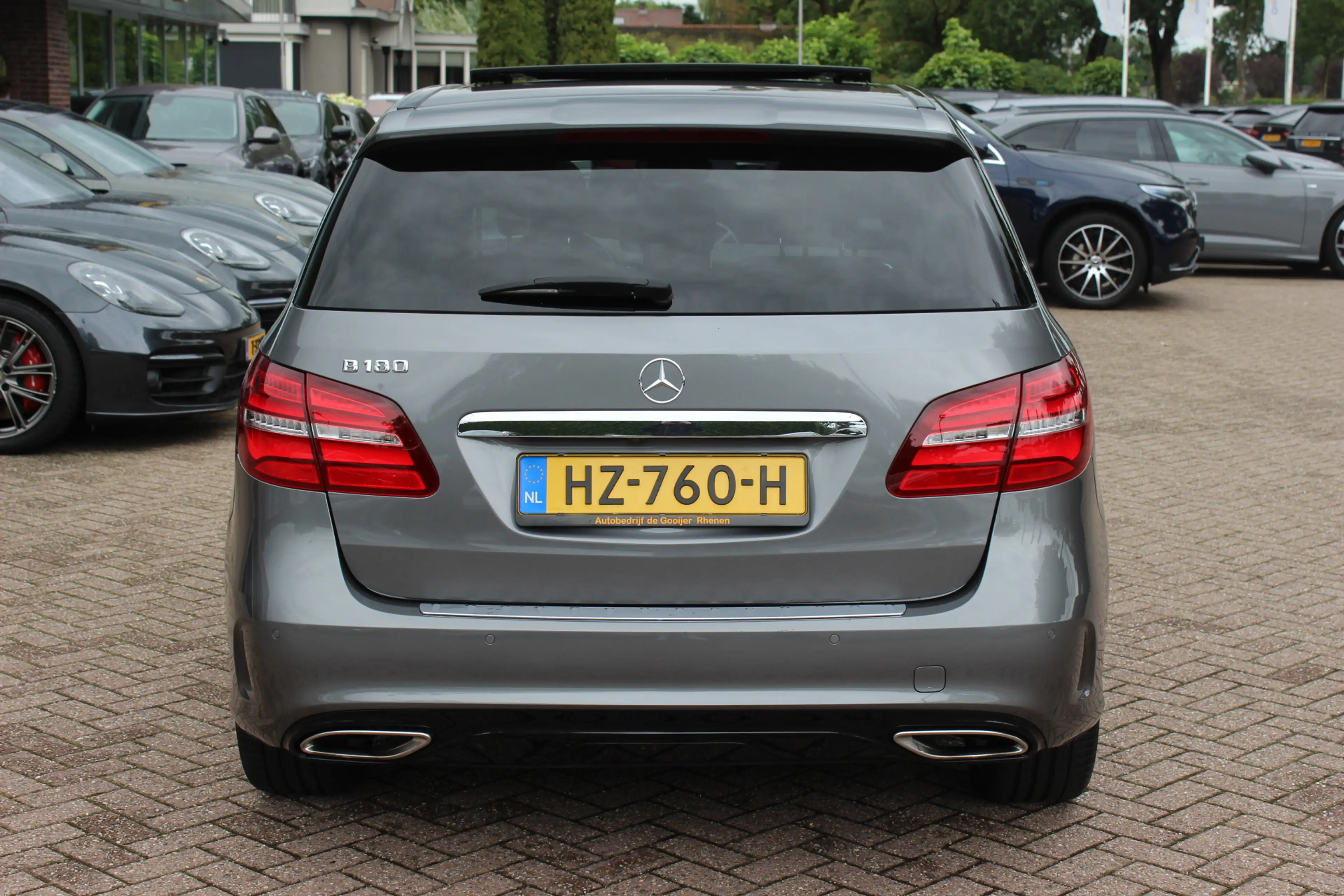 Mercedes-Benz B 180 Ambition / Panoramadak / Camera / Leder&Alcantara — photo 15