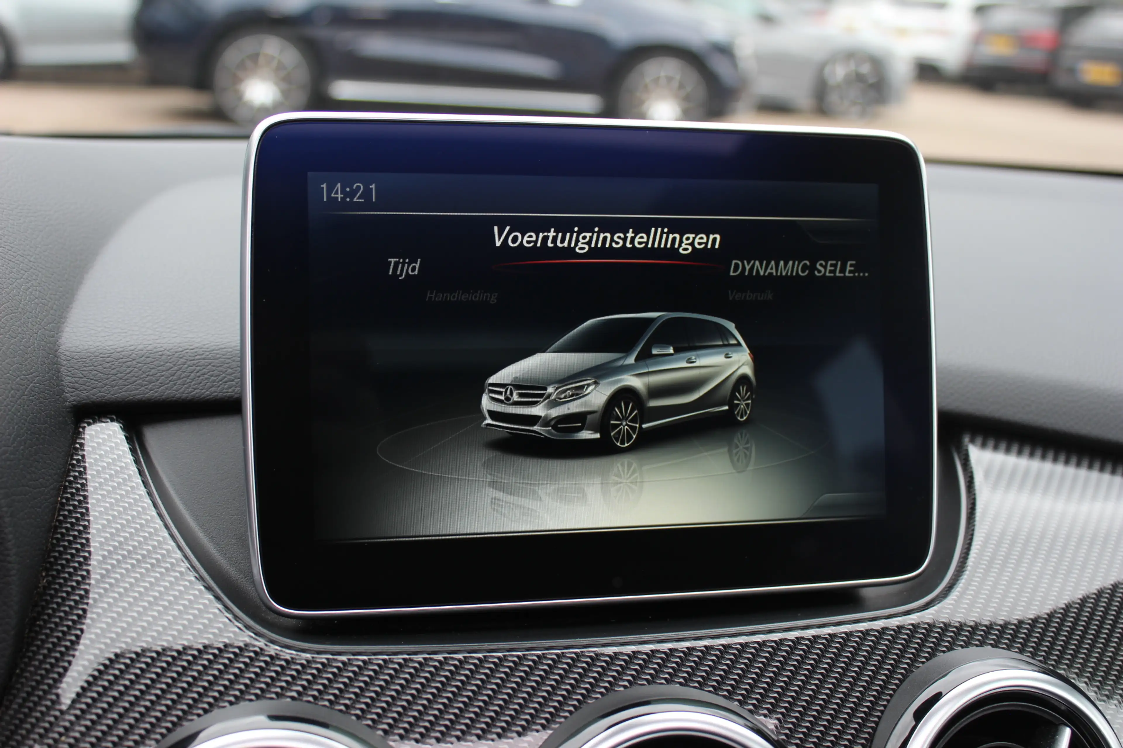Mercedes-Benz B 180 Ambition / Panoramadak / Camera / Leder&Alcantara — photo 24