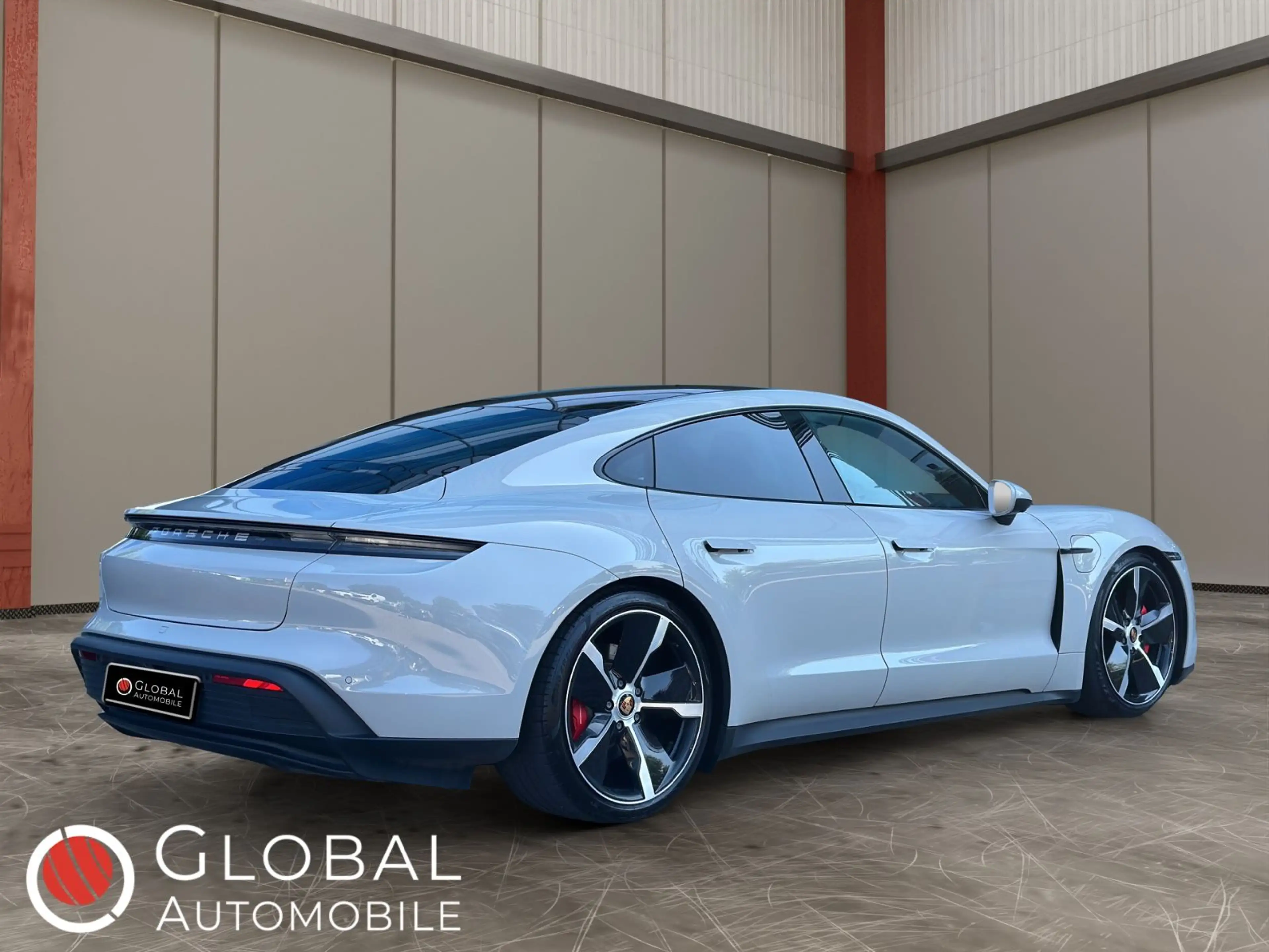 Porsche Taycan 4S°LUFT°HUD°360°MATRIX°PANO°SPORTCHRONO° — photo 2
