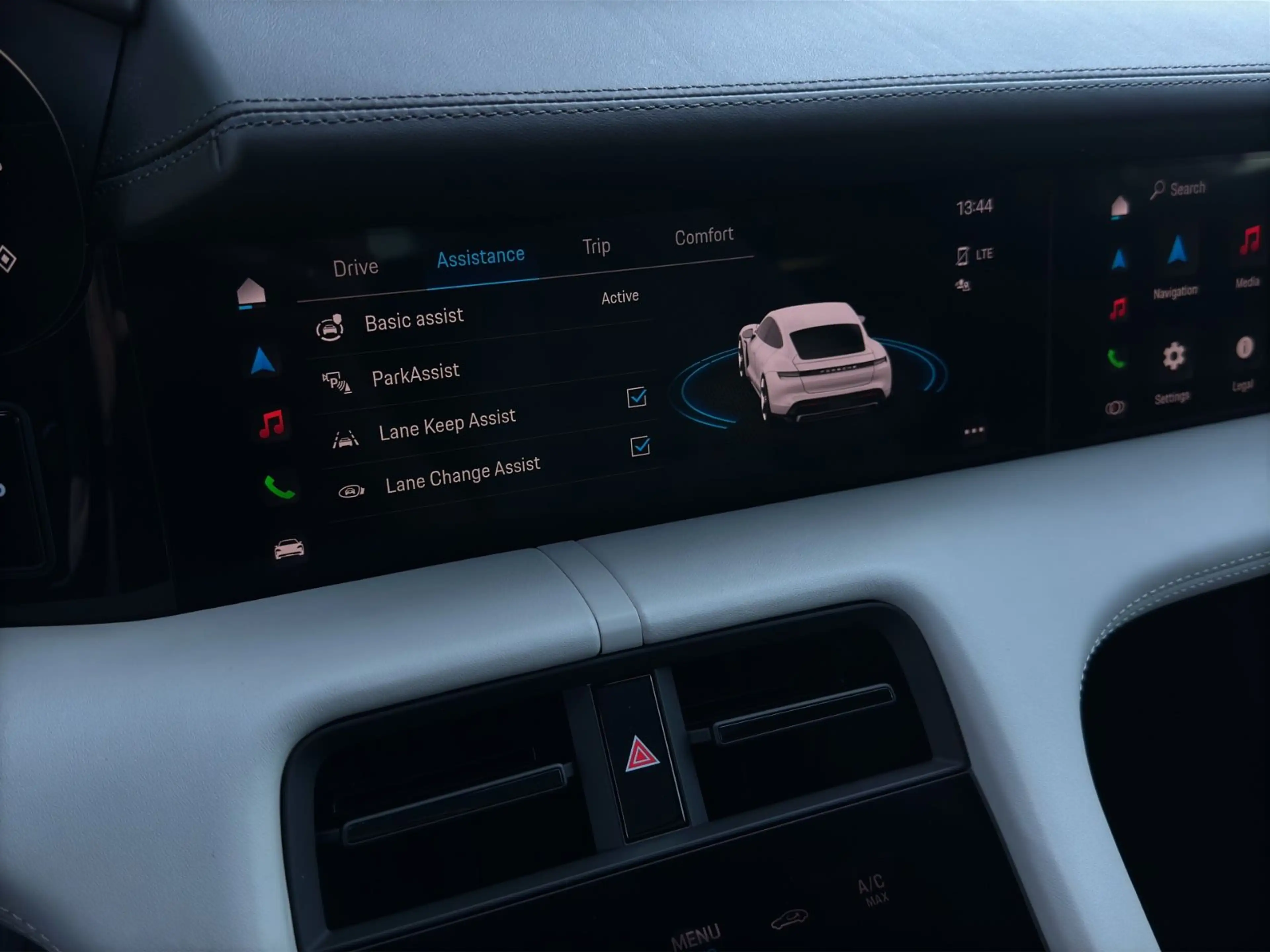 Porsche Taycan 4S°LUFT°HUD°360°MATRIX°PANO°SPORTCHRONO° — photo 13