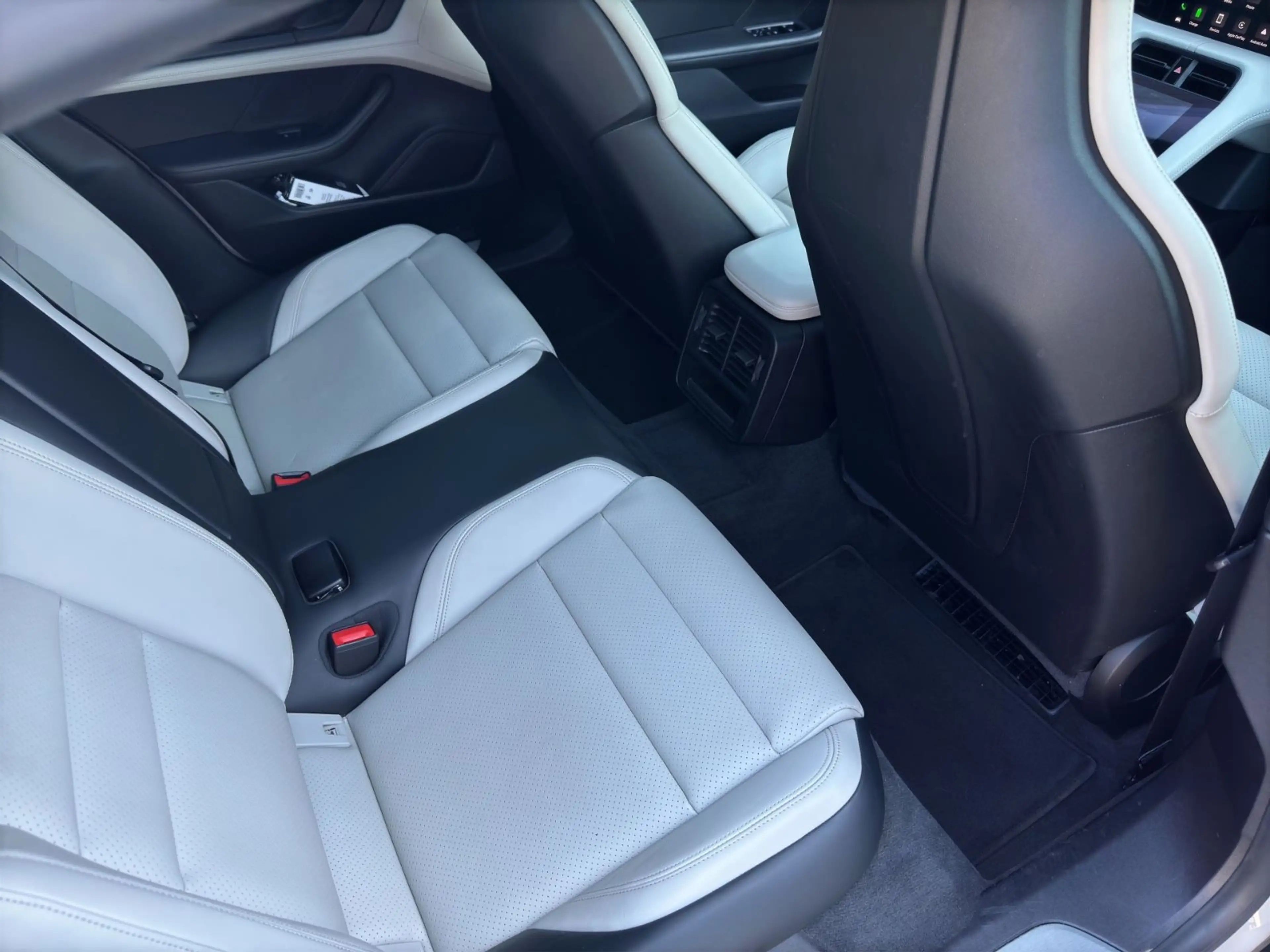 Porsche Taycan 4S°LUFT°HUD°360°MATRIX°PANO°SPORTCHRONO° — photo 15