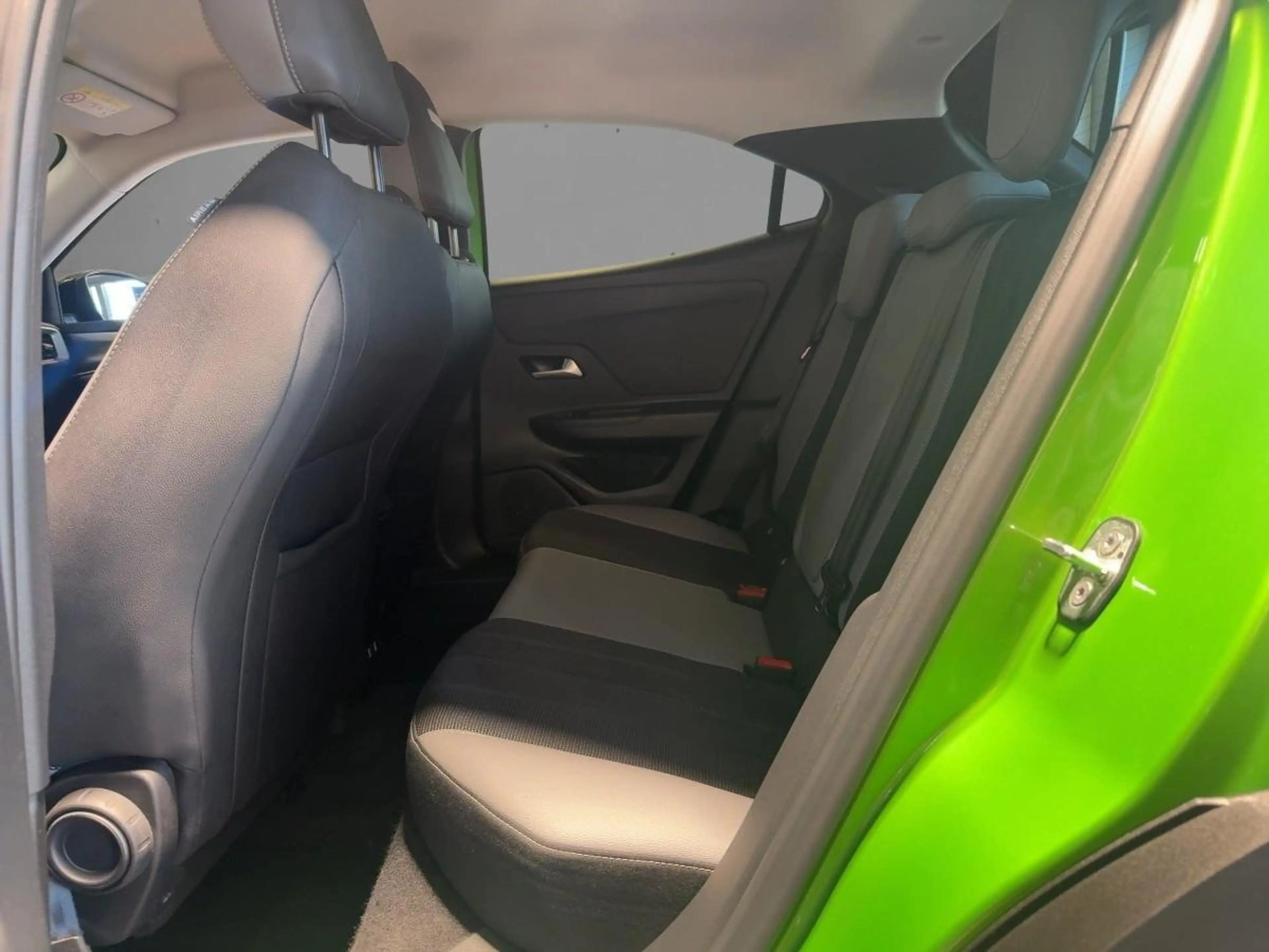 Opel Mokka-E Mokka e Elegance ACC+Navi+SHZ+Winterp.+Kam.+LM — photo 9