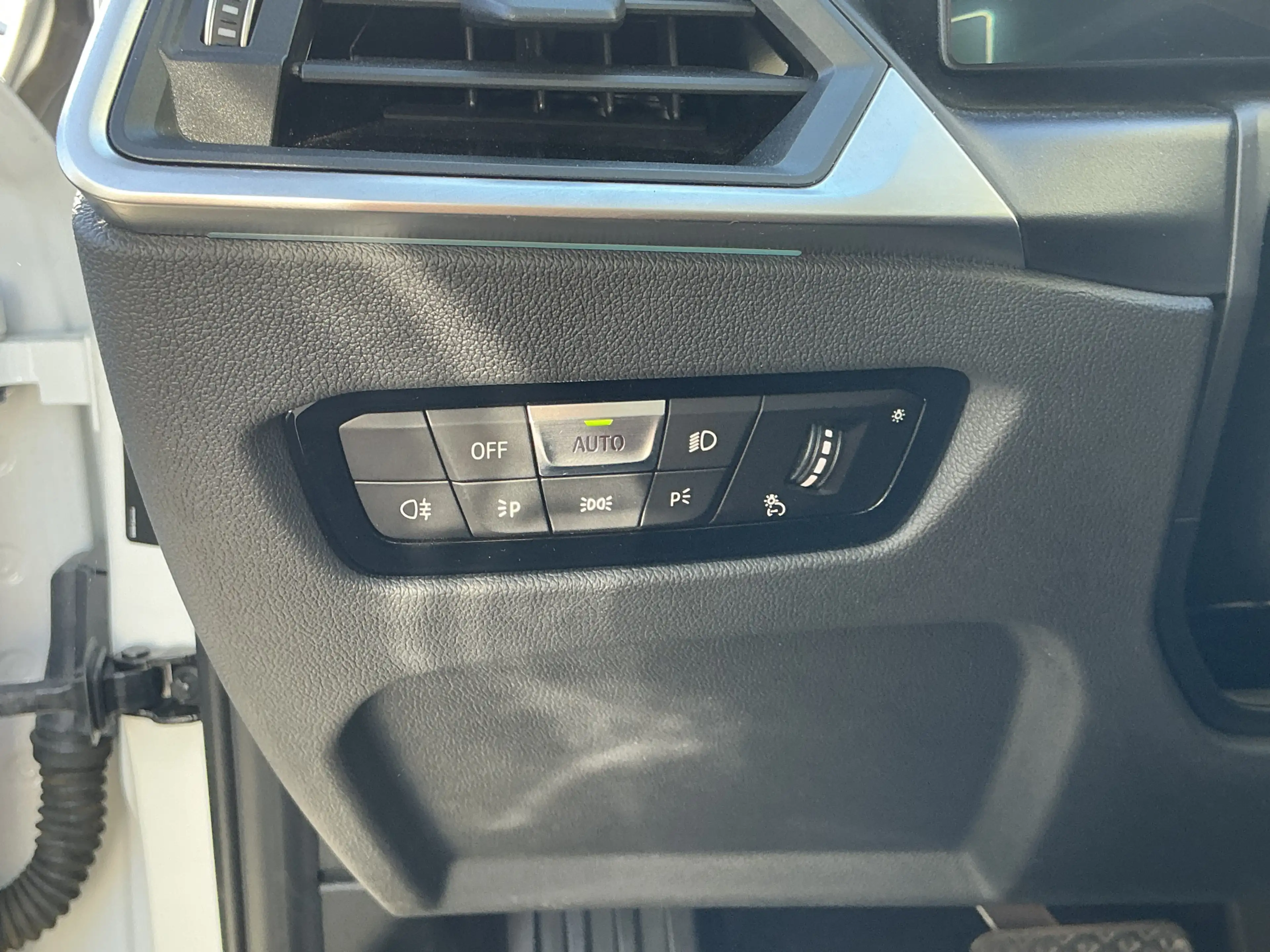BMW 320 e Professional R.Cam Navi Ambiente LED DAB — photo 5