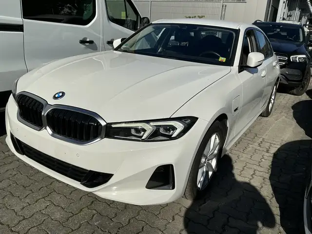Bmw 320 e Professional R.Cam Navi Ambiente LED DAB