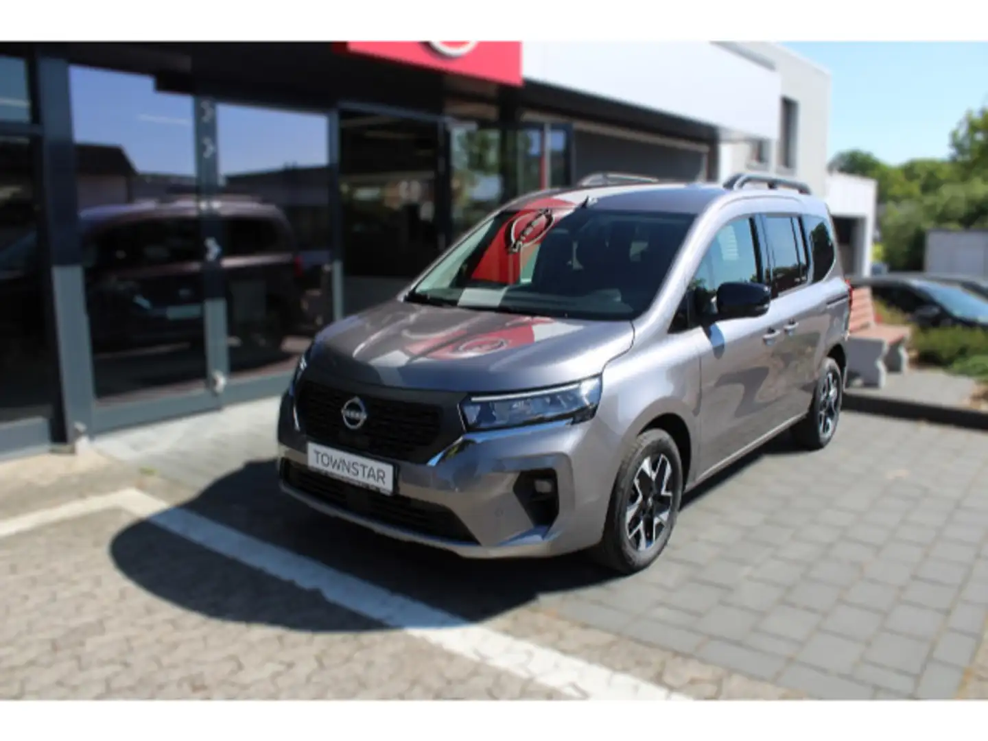 Nissan Townstar Kombi L1 1.3 DIG-T 130 Tekna Automatik Gris - 2