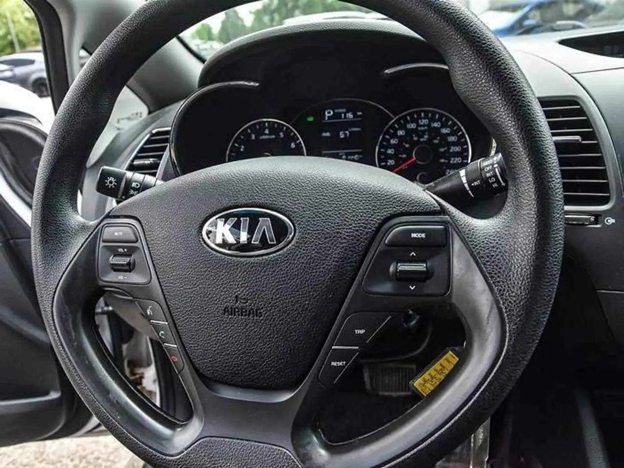 Kia Forte снимка Kia Forte